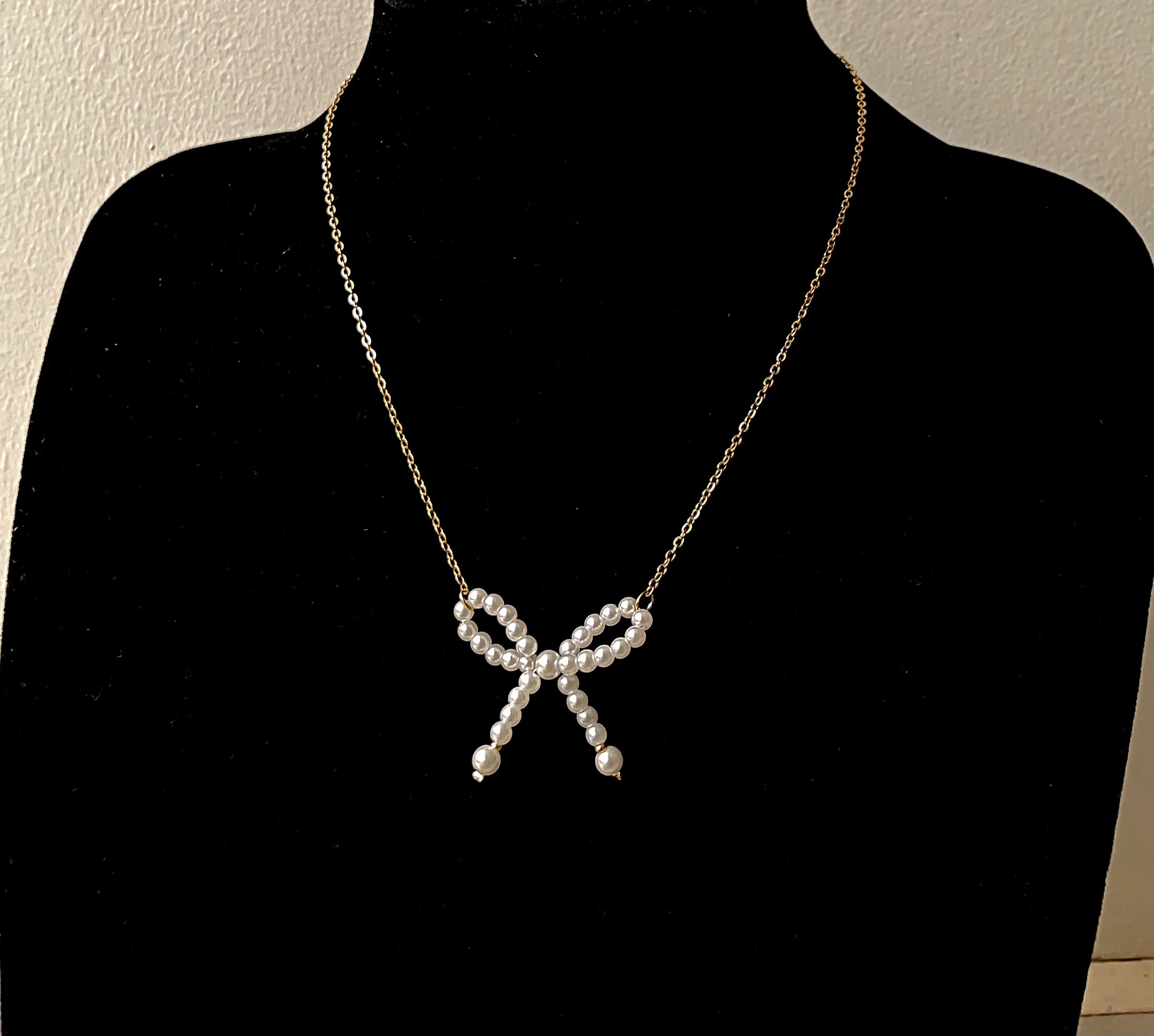 MODERN MUSE | Tarnish Free| Gold Pearl Bow | Necklace