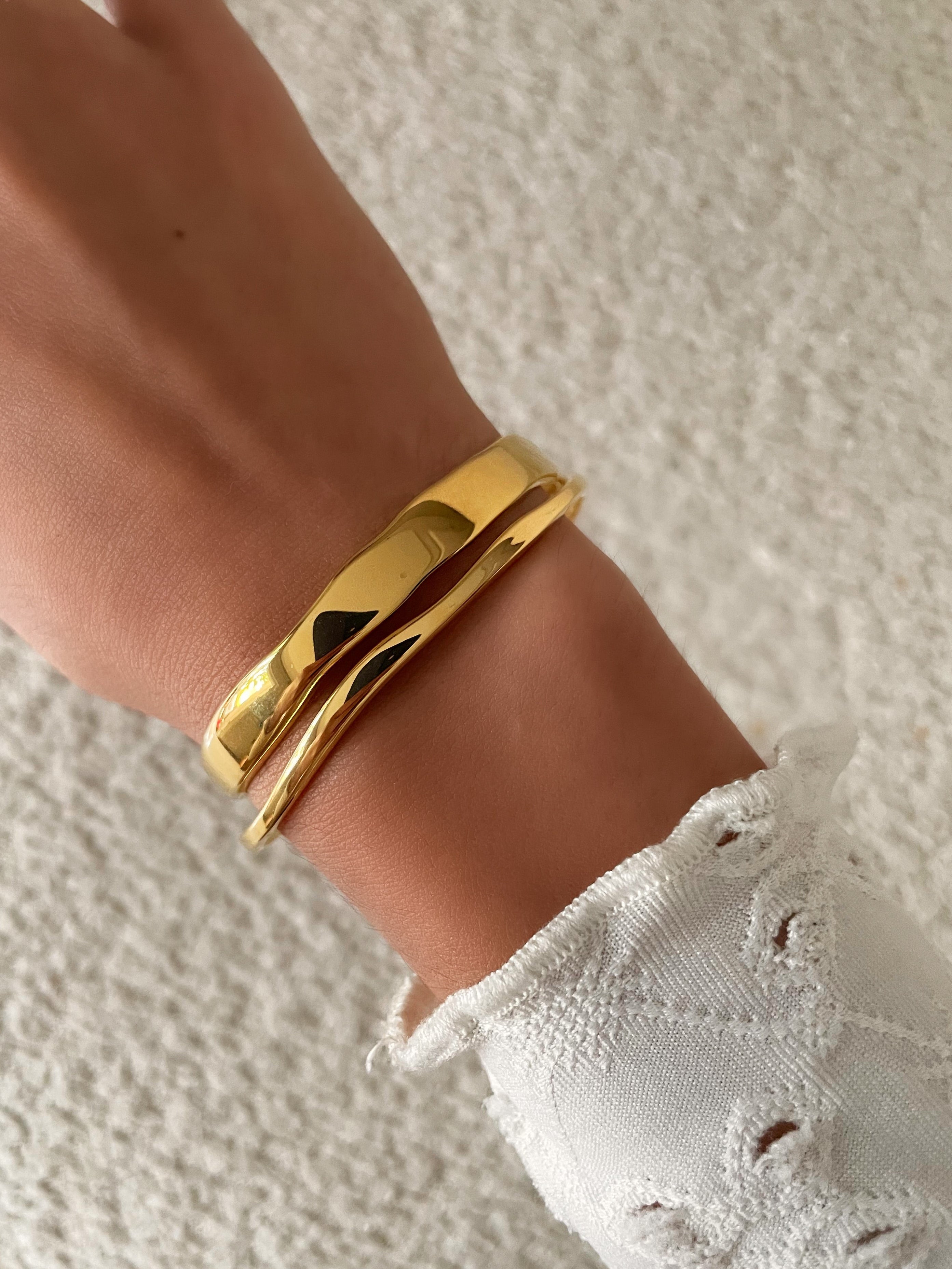 EBB & GLOW | Tarnish-Free| Irregular Gold Bangle Set
