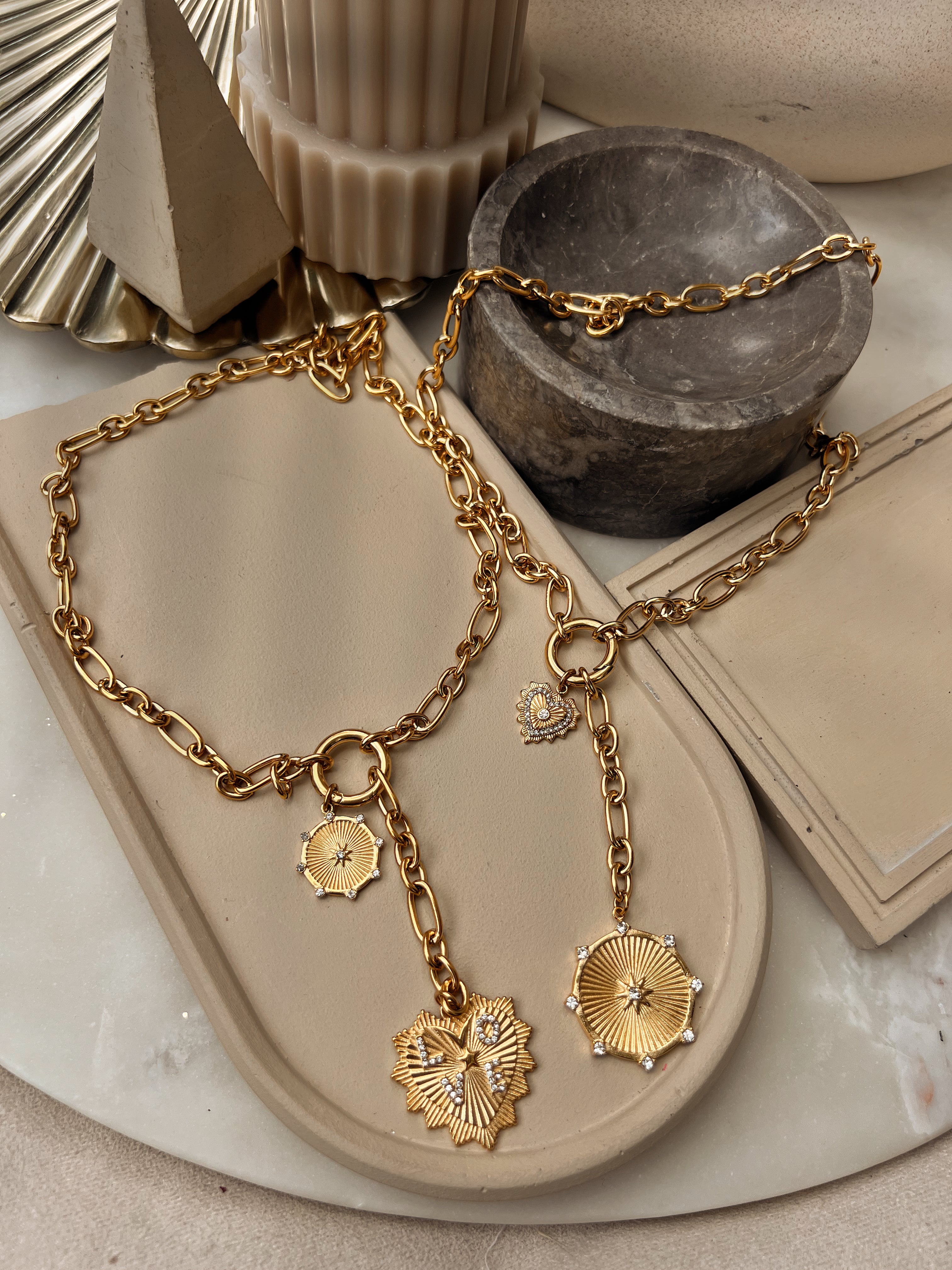 VINTAGE HEART I Tarnish Free | Necklace