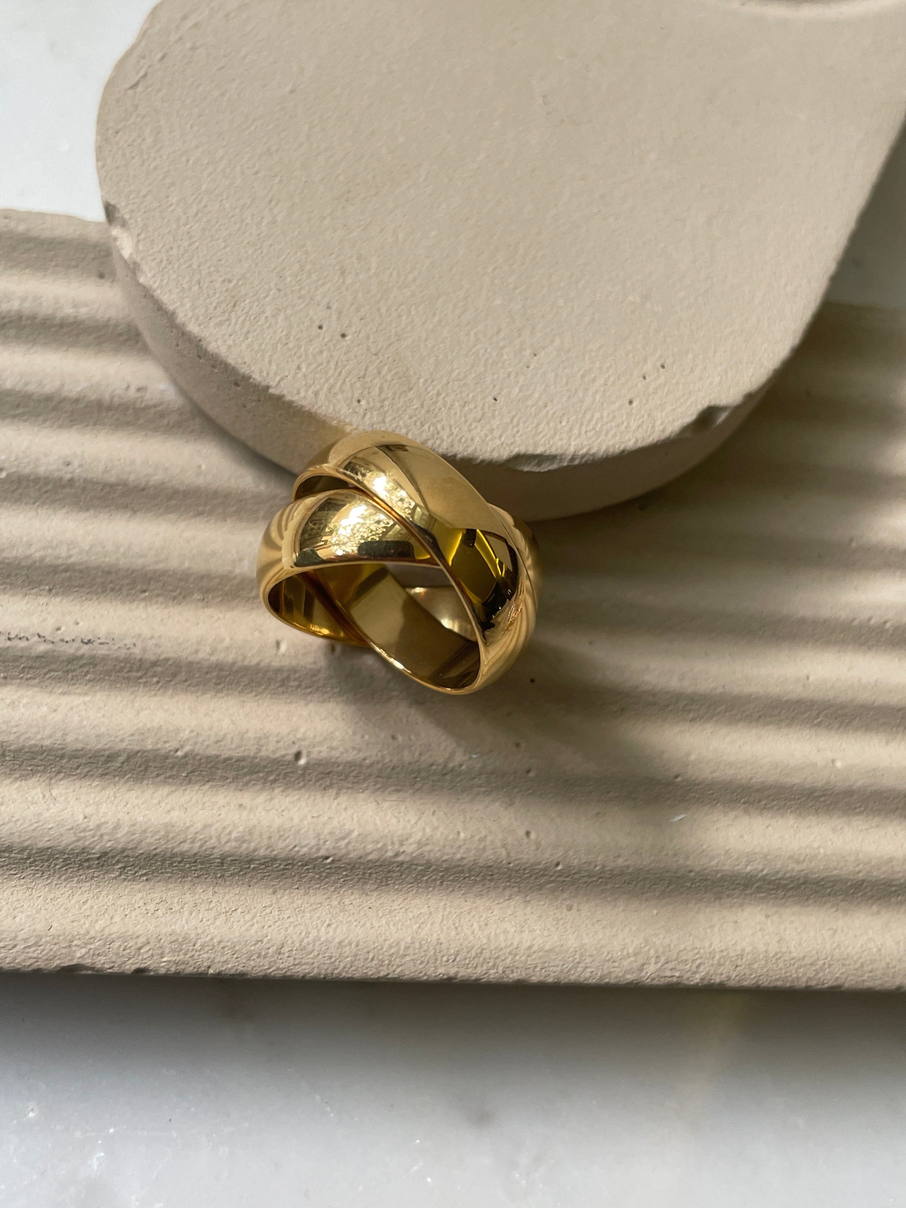 HALO INTERTWINE| Tarnish-Free|2 Layer Round Cut Gold Ring