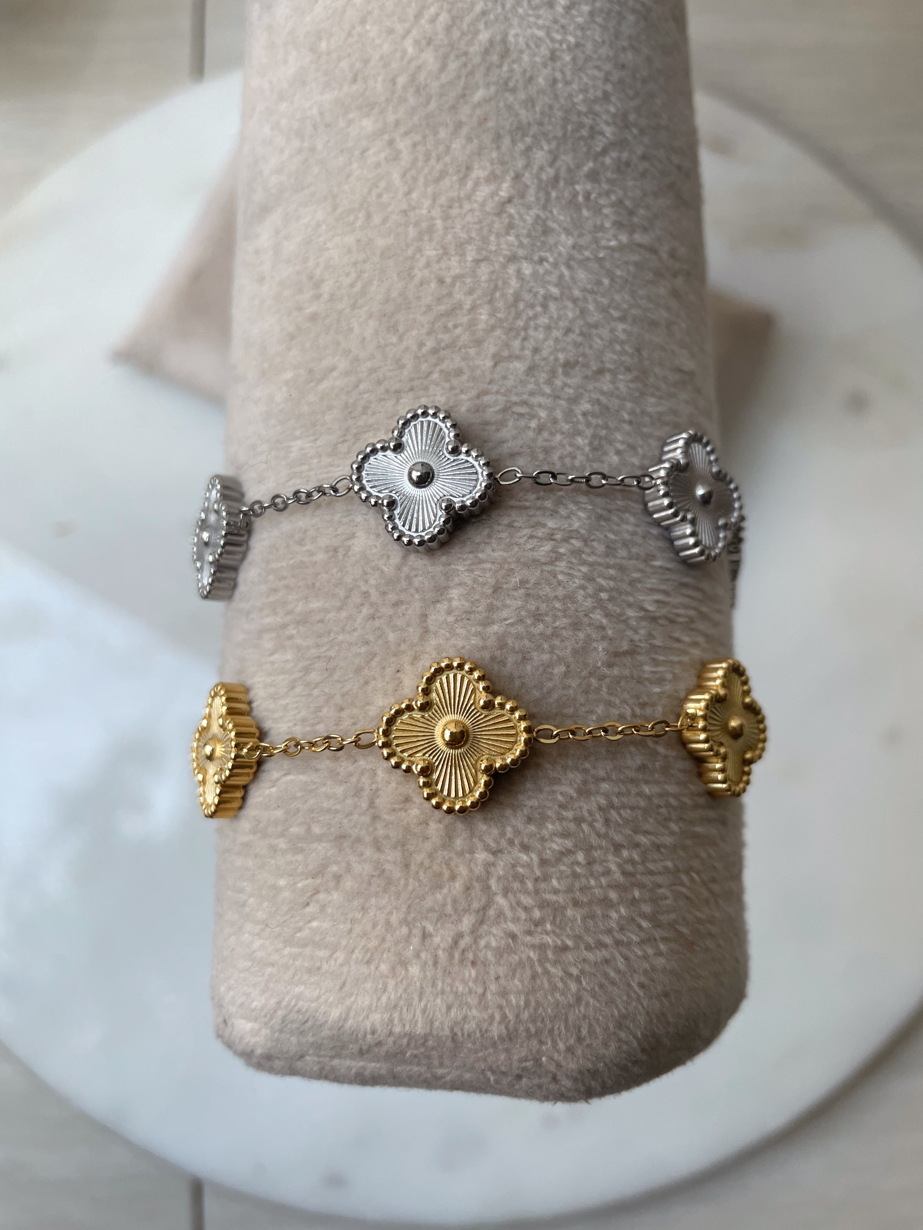 FLOWER MULTI BRACELET | Tarnish Free | Gold Black/White Multi-Flower | Bracelet
