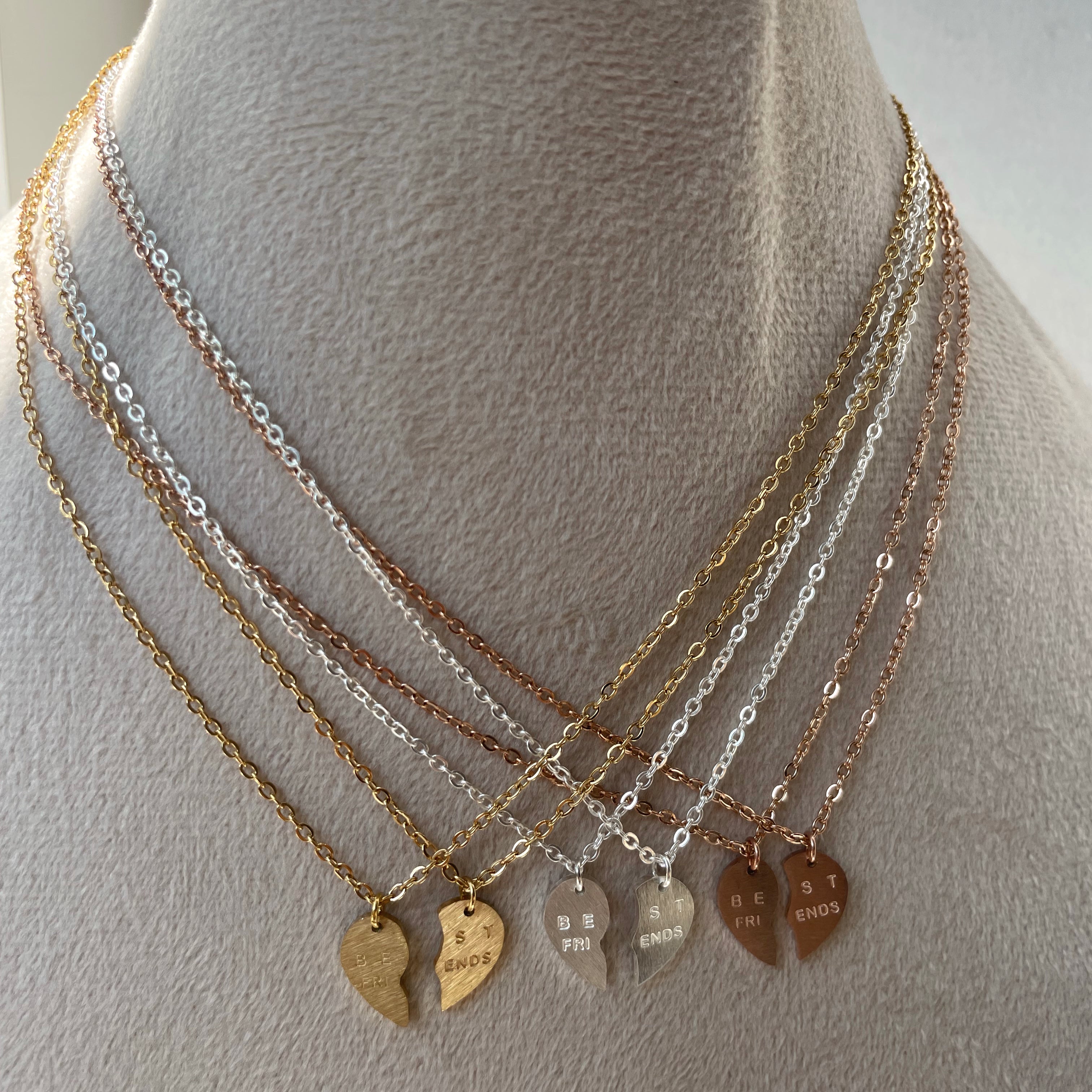 BEST FRIENDS | Tarnish Free | Gold/Silver/Rose-Gold | Set of two half heart | Word Necklace