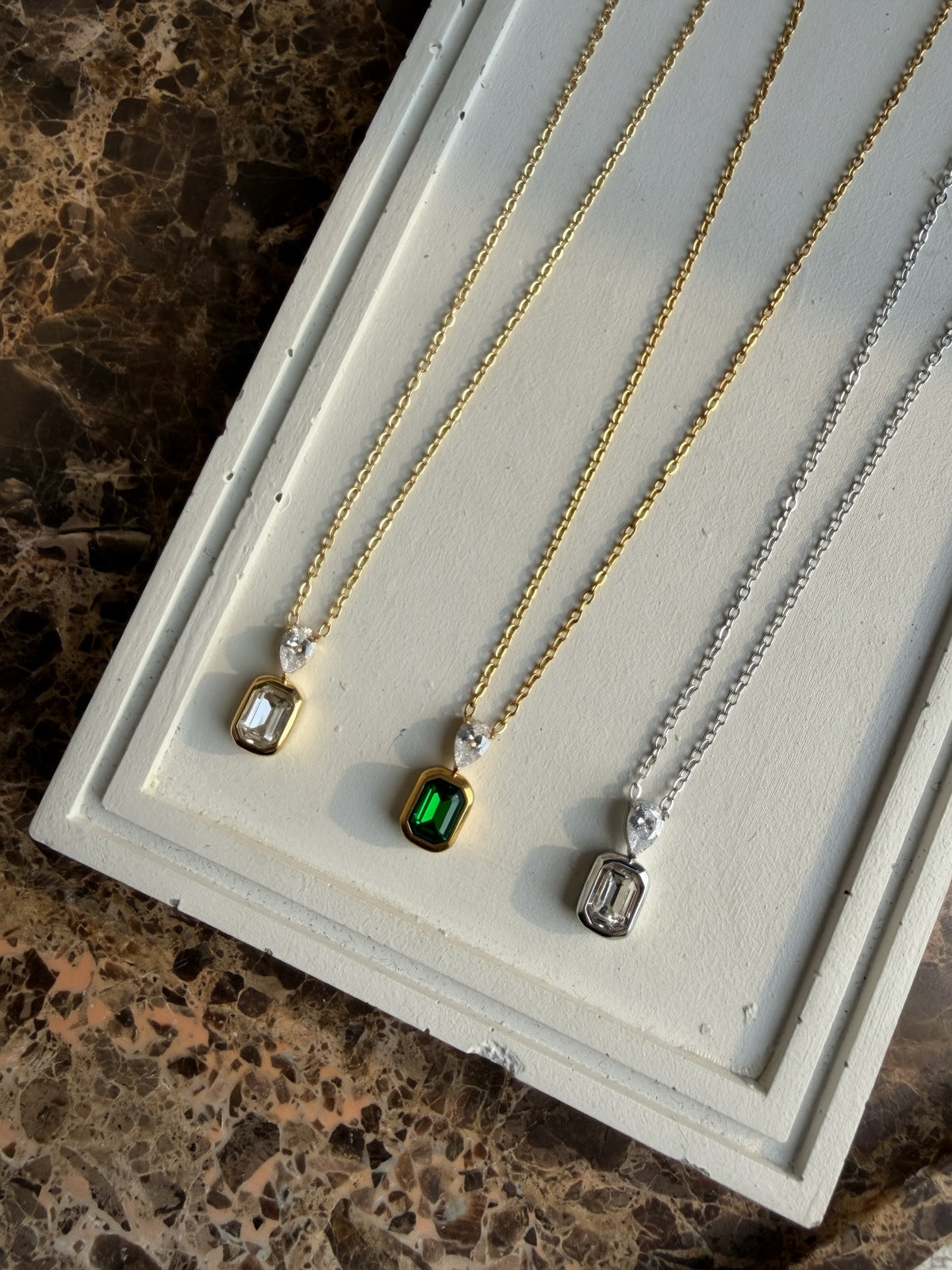 HIGH SOCIETY| TARNISH-FREE| DAINTY NECKLACE