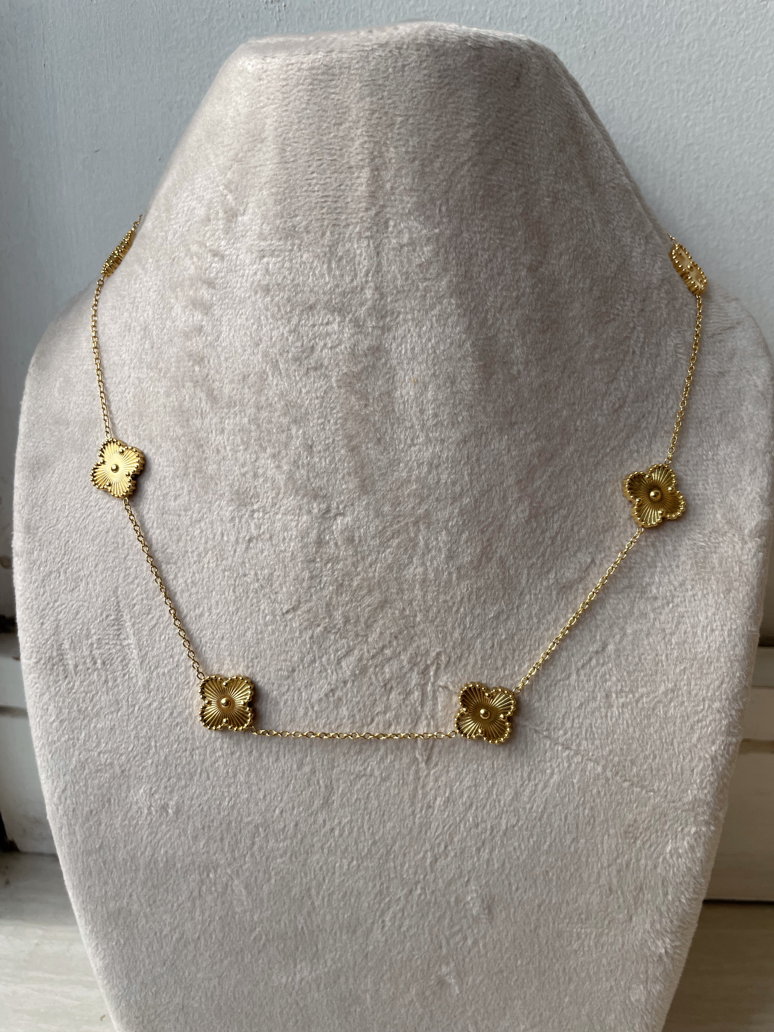 FLOWER MULTI NECKLACE | Tarnish Free | Gold Black/White Multi-Flower | Necklace