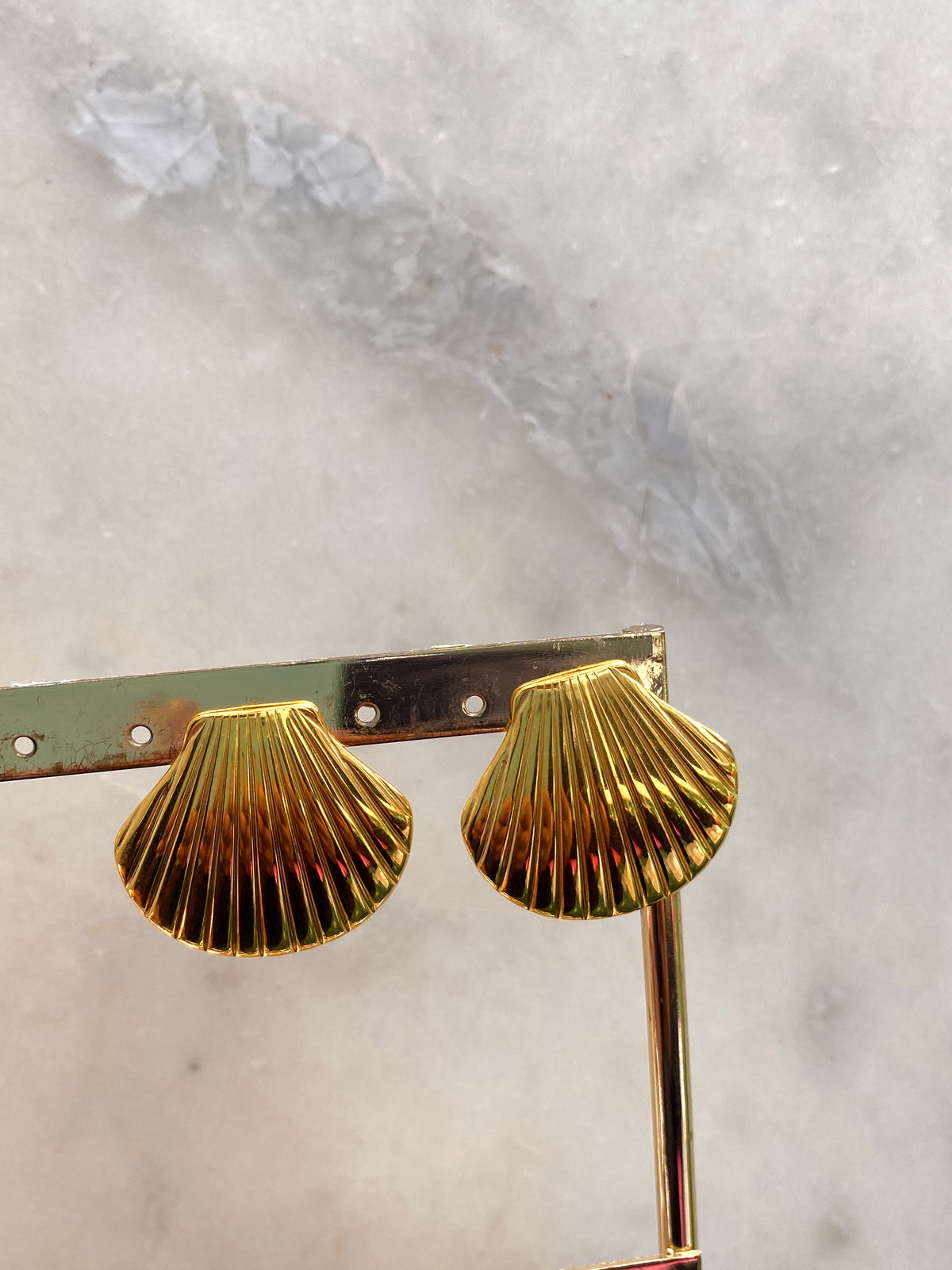 SHELLY| Tarnish Free | Gold Shell Shaped Earrings
