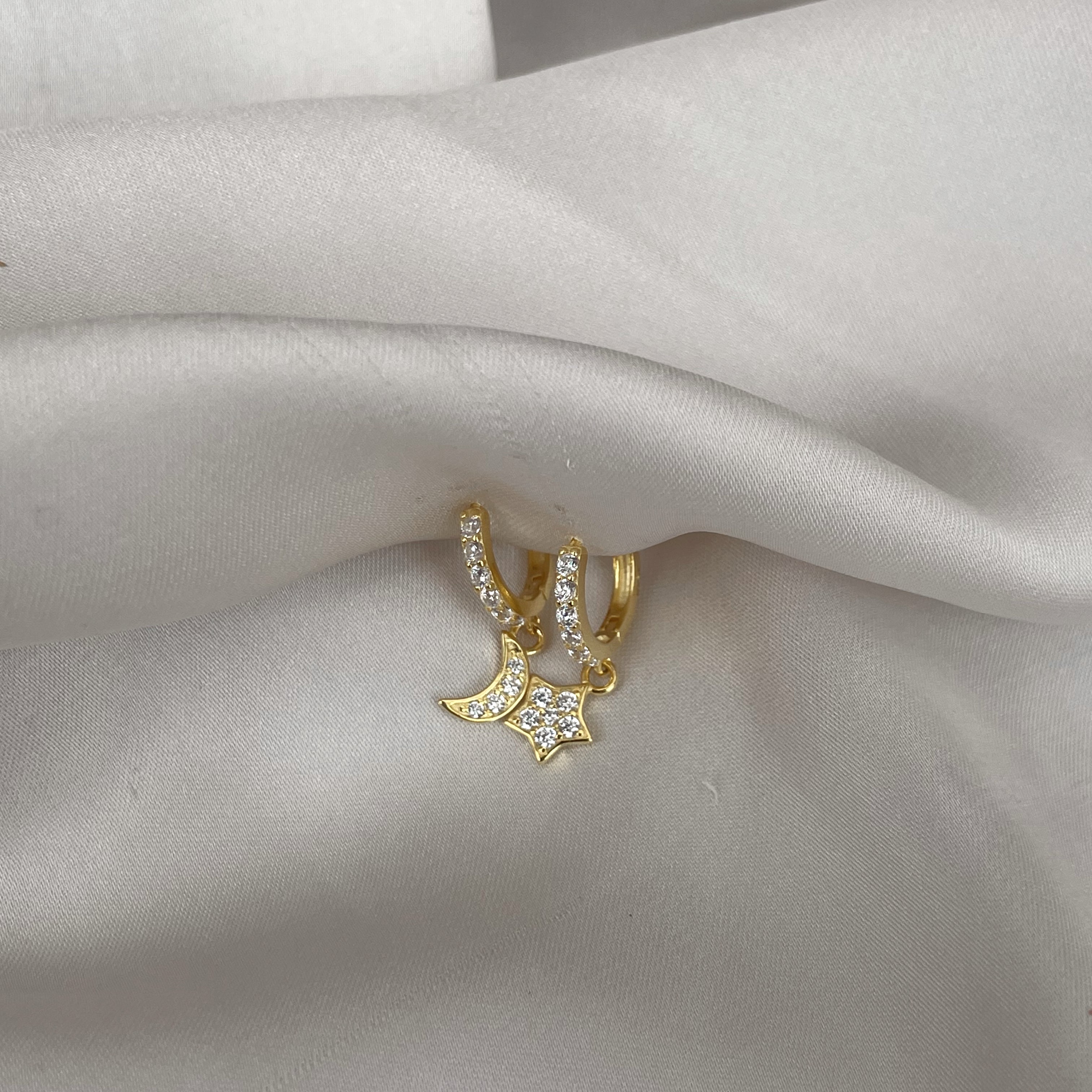CERELIA | S925 Sterling Silver |18k Gold/Platinum Plated I Cubic Zirconia | Star and Moon Huggie | Earring