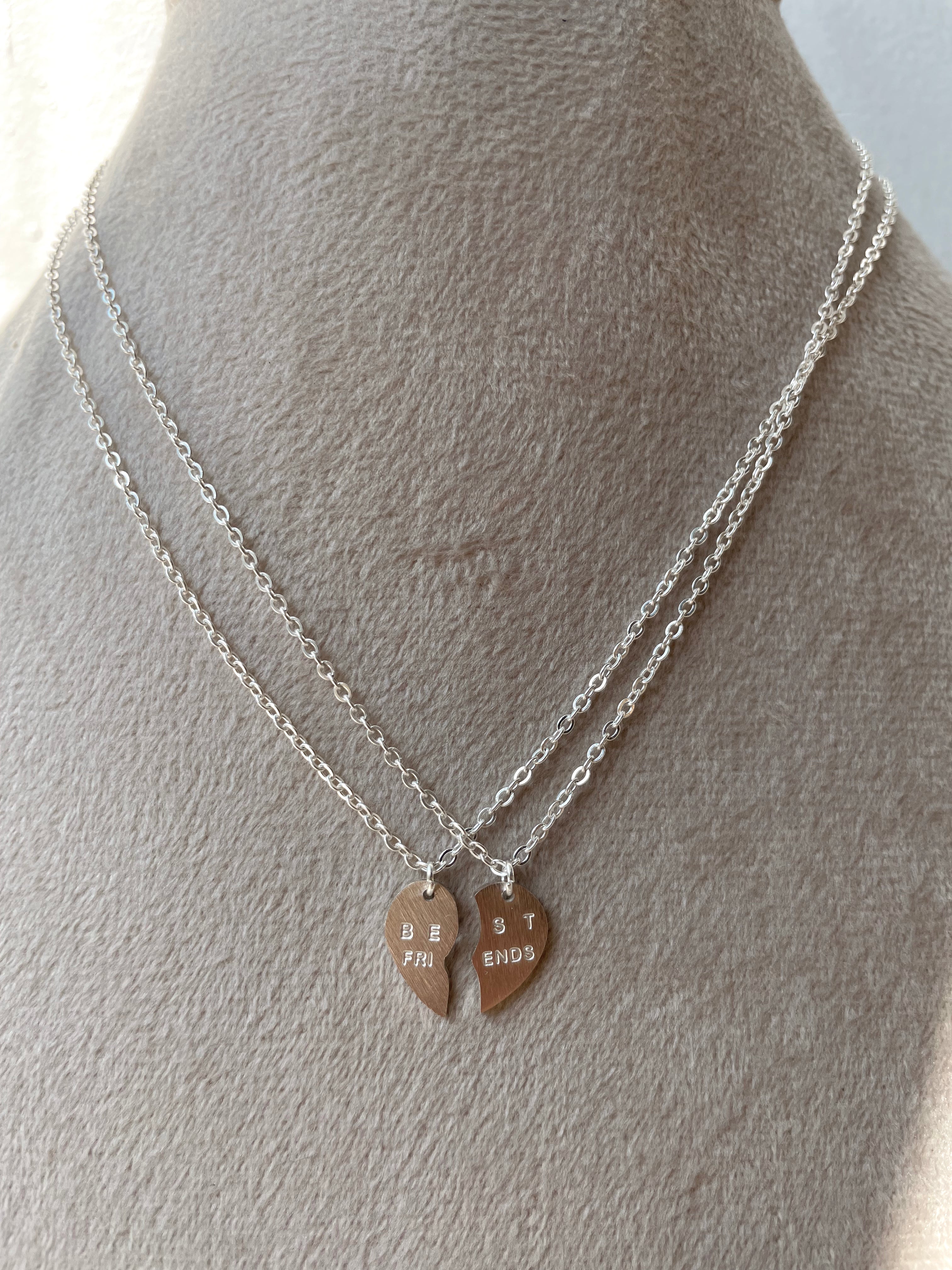 BEST FRIENDS | Tarnish Free | Gold/Silver/Rose-Gold | Set of two half heart | Word Necklace