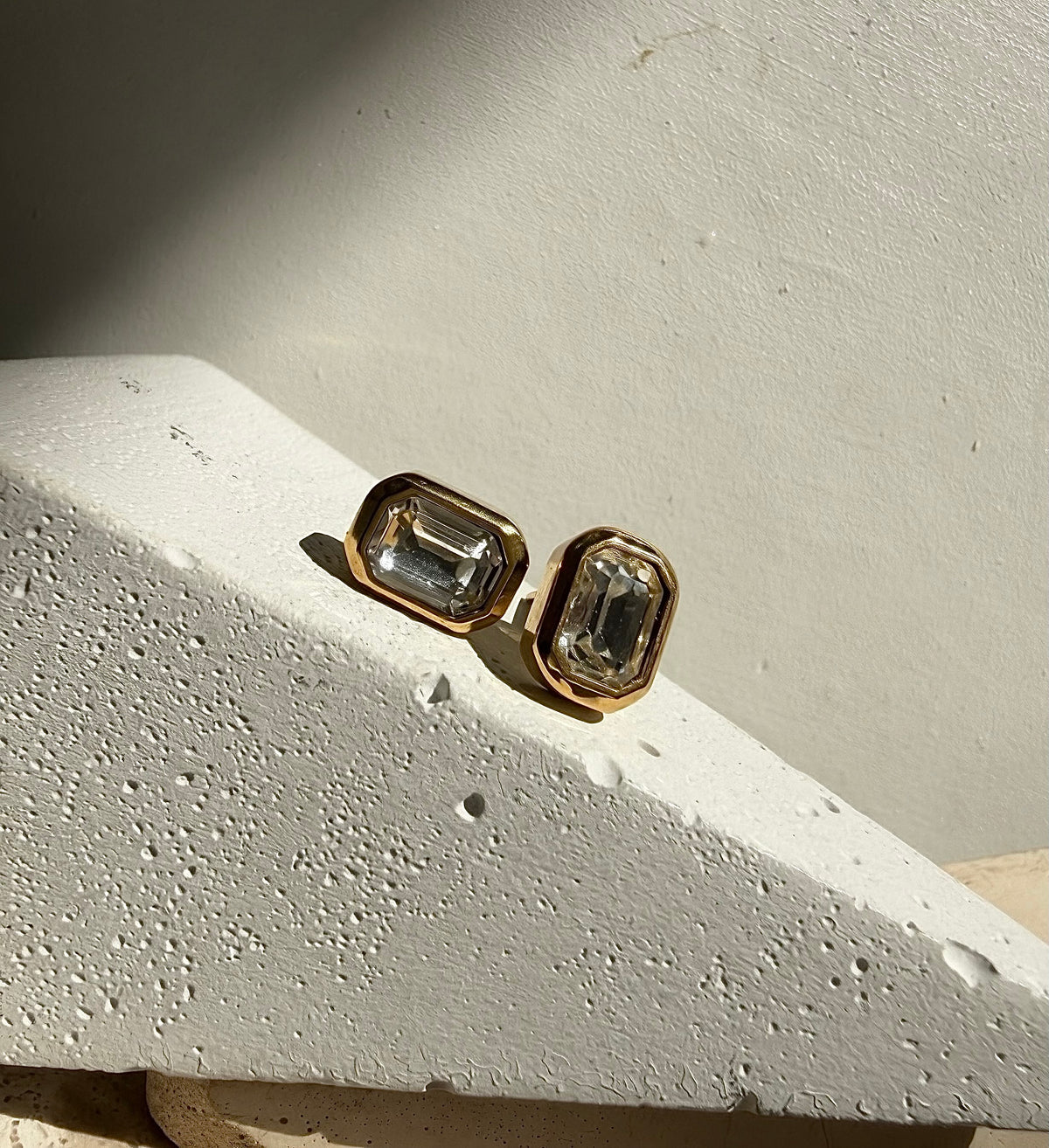MAISON| TARNISH-FREE| GOLD STUD EARRING
