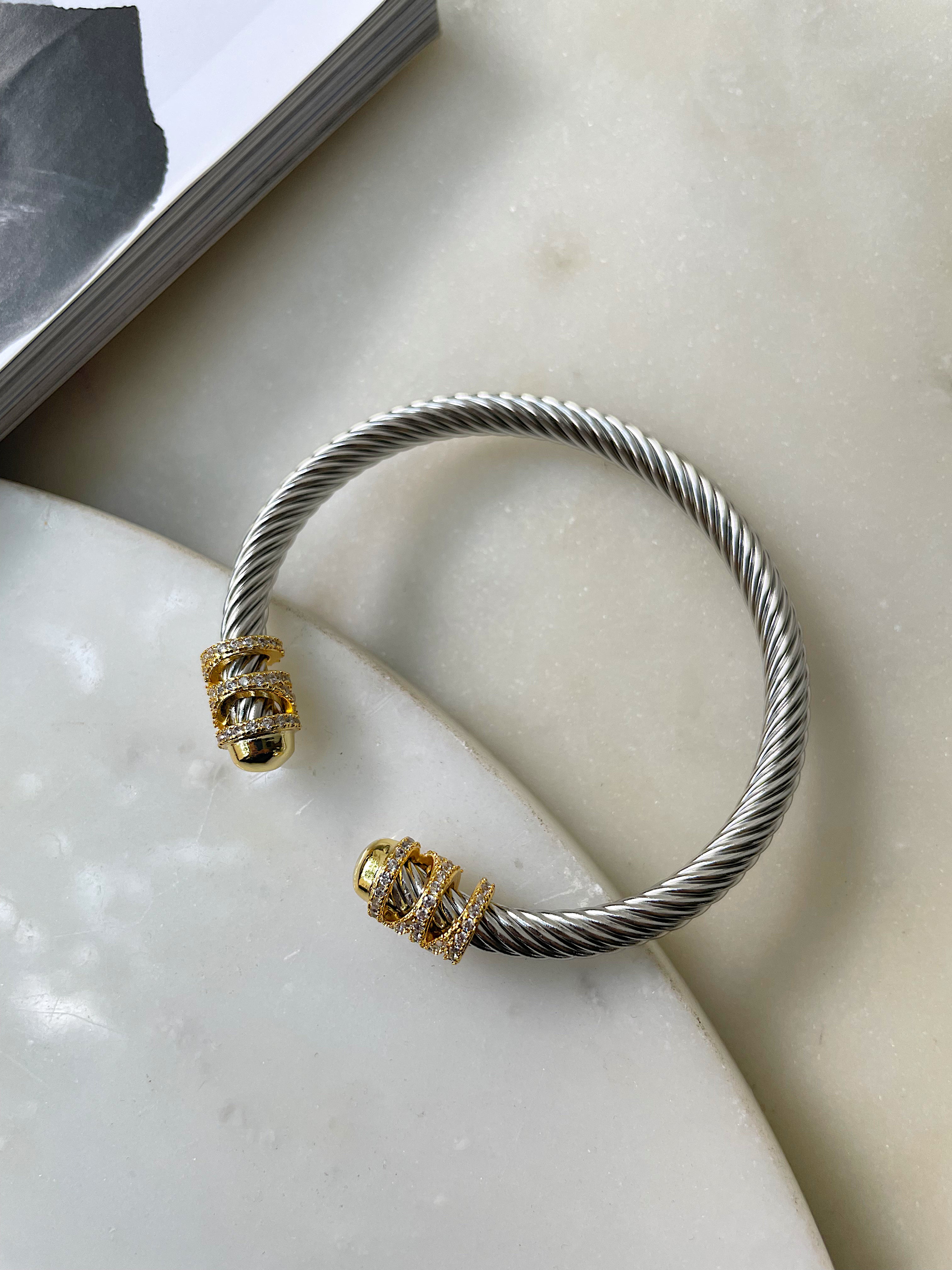 VALTORI | Tarnish Free | Stainless Steel | Silver and Gold  (1 piece)