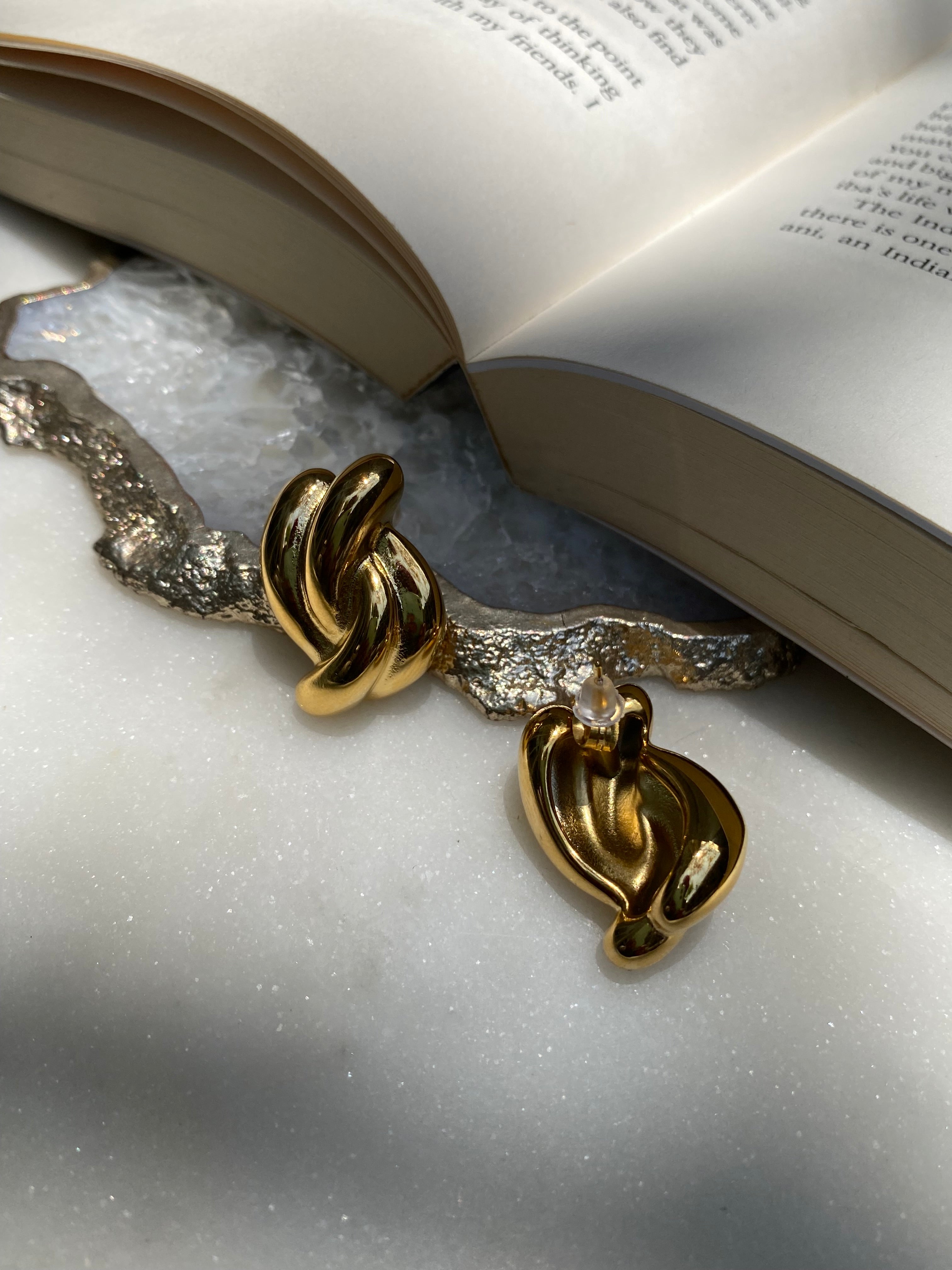 ROBIN | Tarnish Free | Gold/SilverGold Chunky Earring