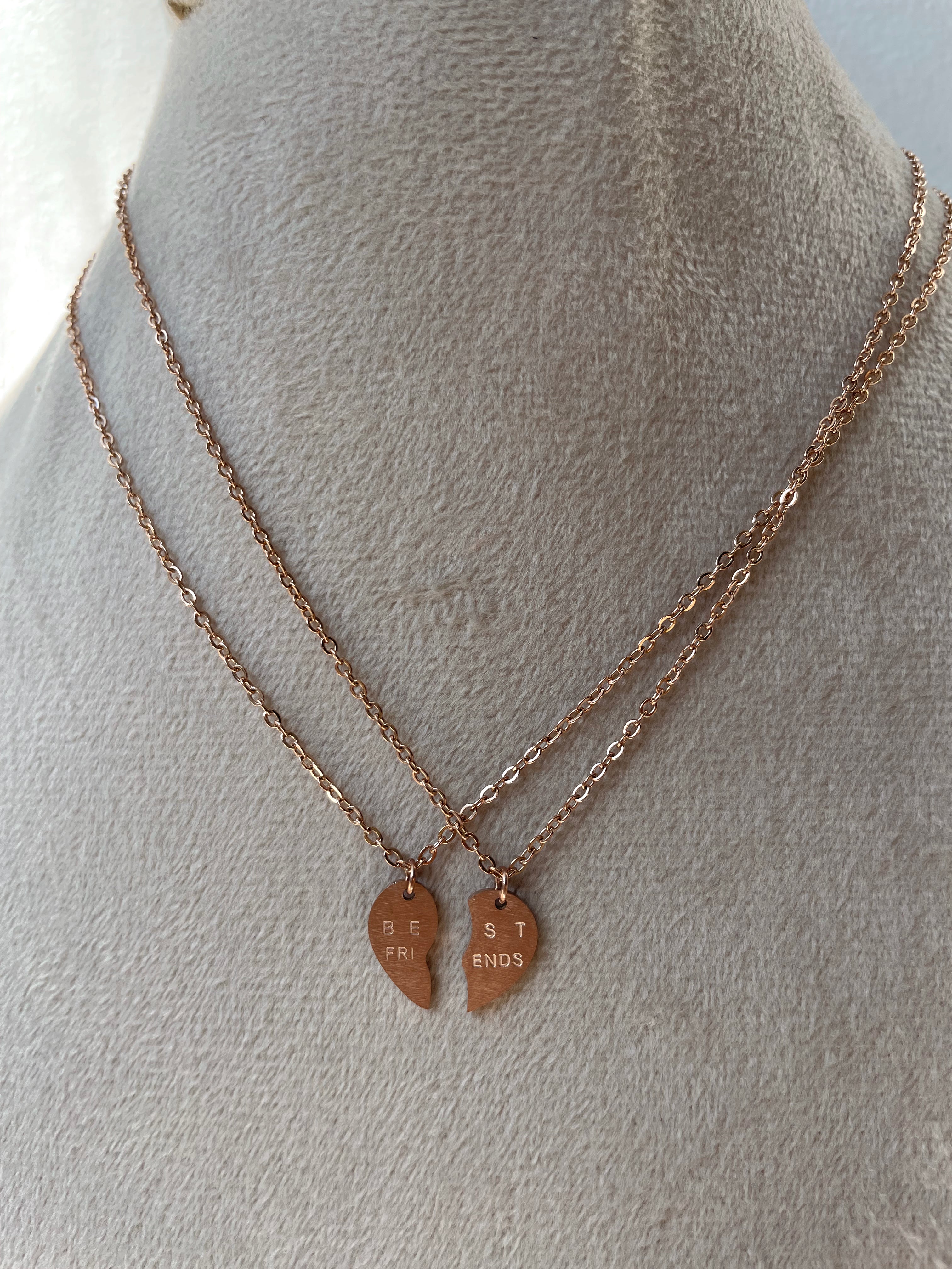 BEST FRIENDS | Tarnish Free | Gold/Silver/Rose-Gold | Set of two half heart | Word Necklace