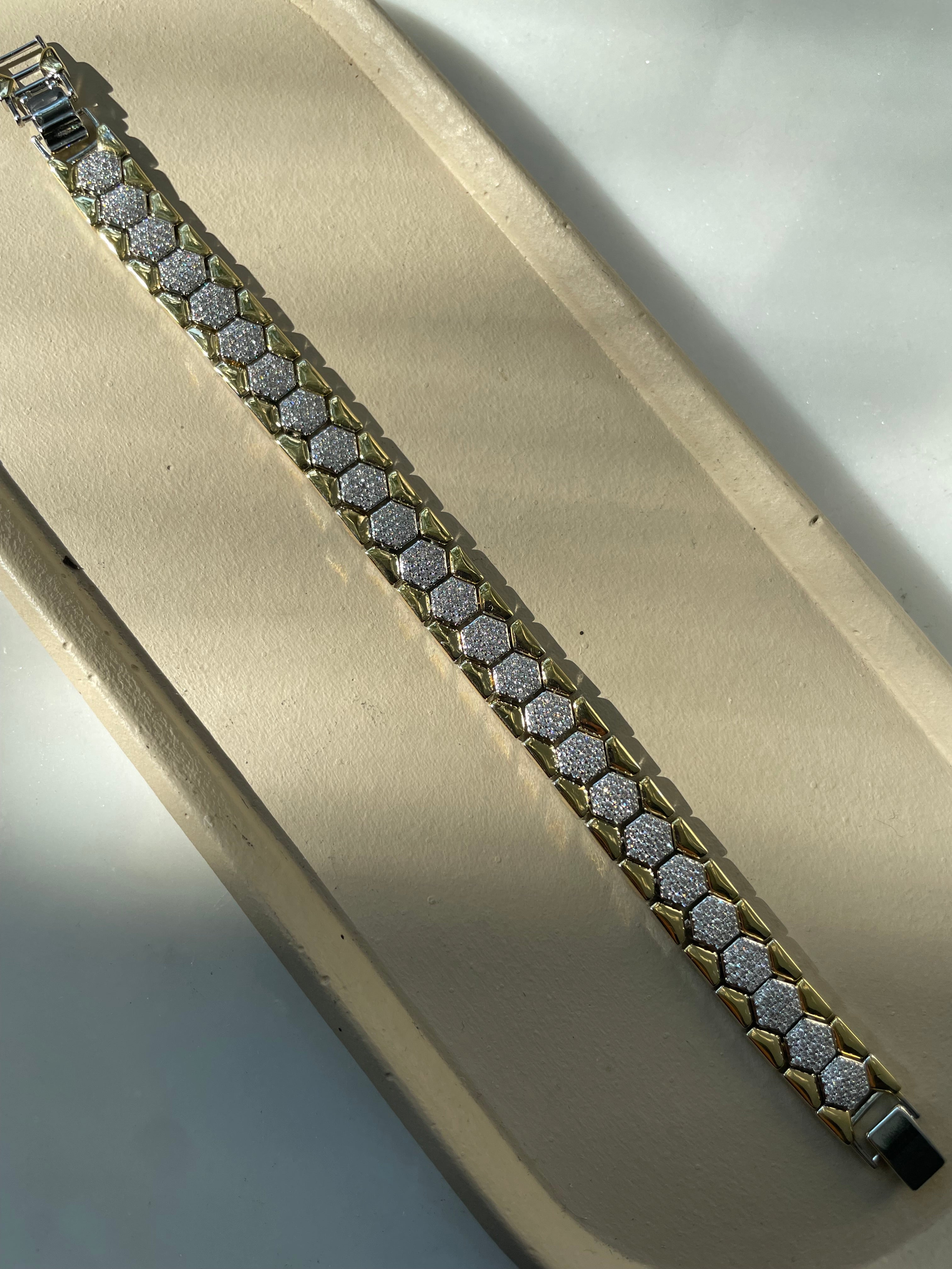 PRISM GLOW| Mixed Metal Bracelet