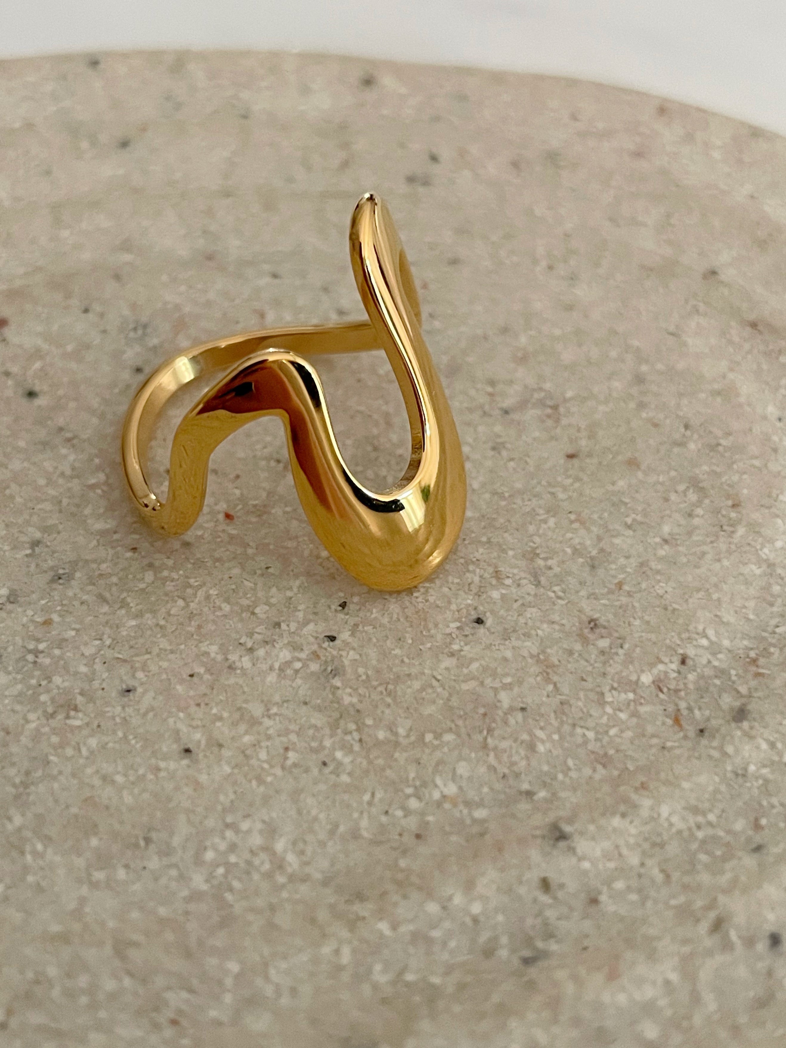 Flow State| Tarnish-Free| Wavy Gold Ring