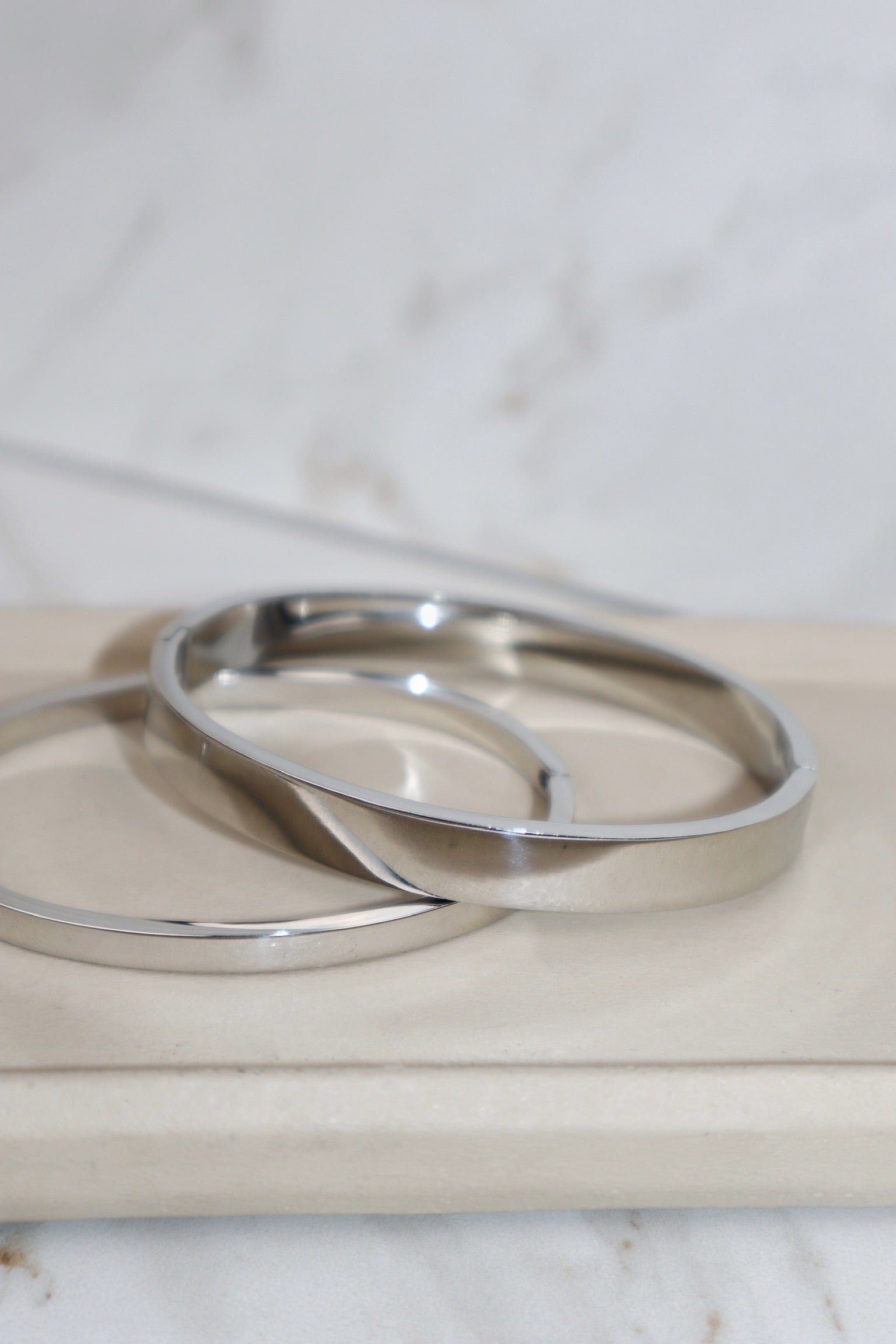 COURTNEY | Tarnish Free | Gold/Silver | Plain Bangle