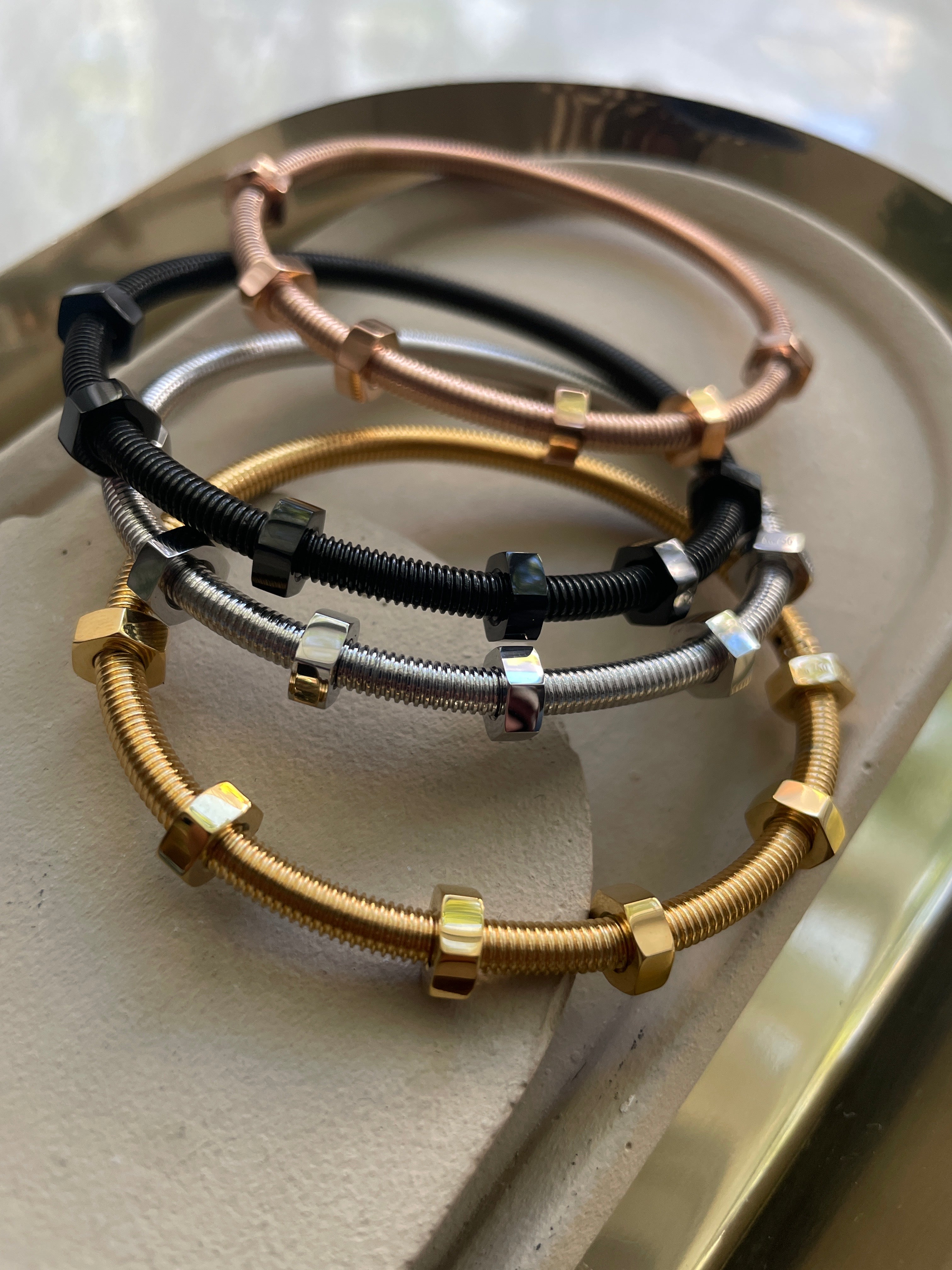 Latched| Gold/Silver/Rose-Gold/Black Screw Bangle
