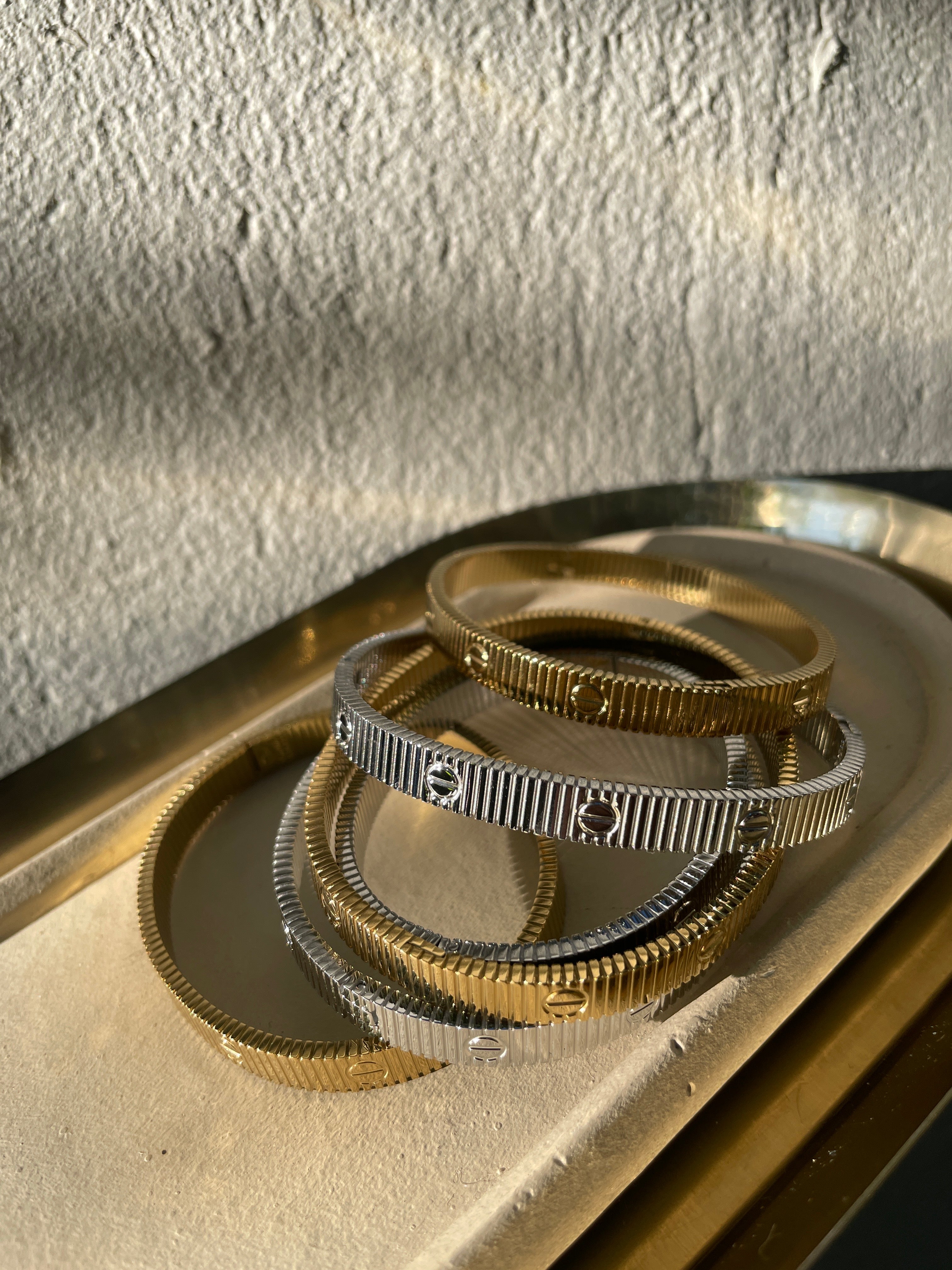 IT’S LUXE BRACELET| Tarnish-Free Gold/Silver Bracelet (1 piece)