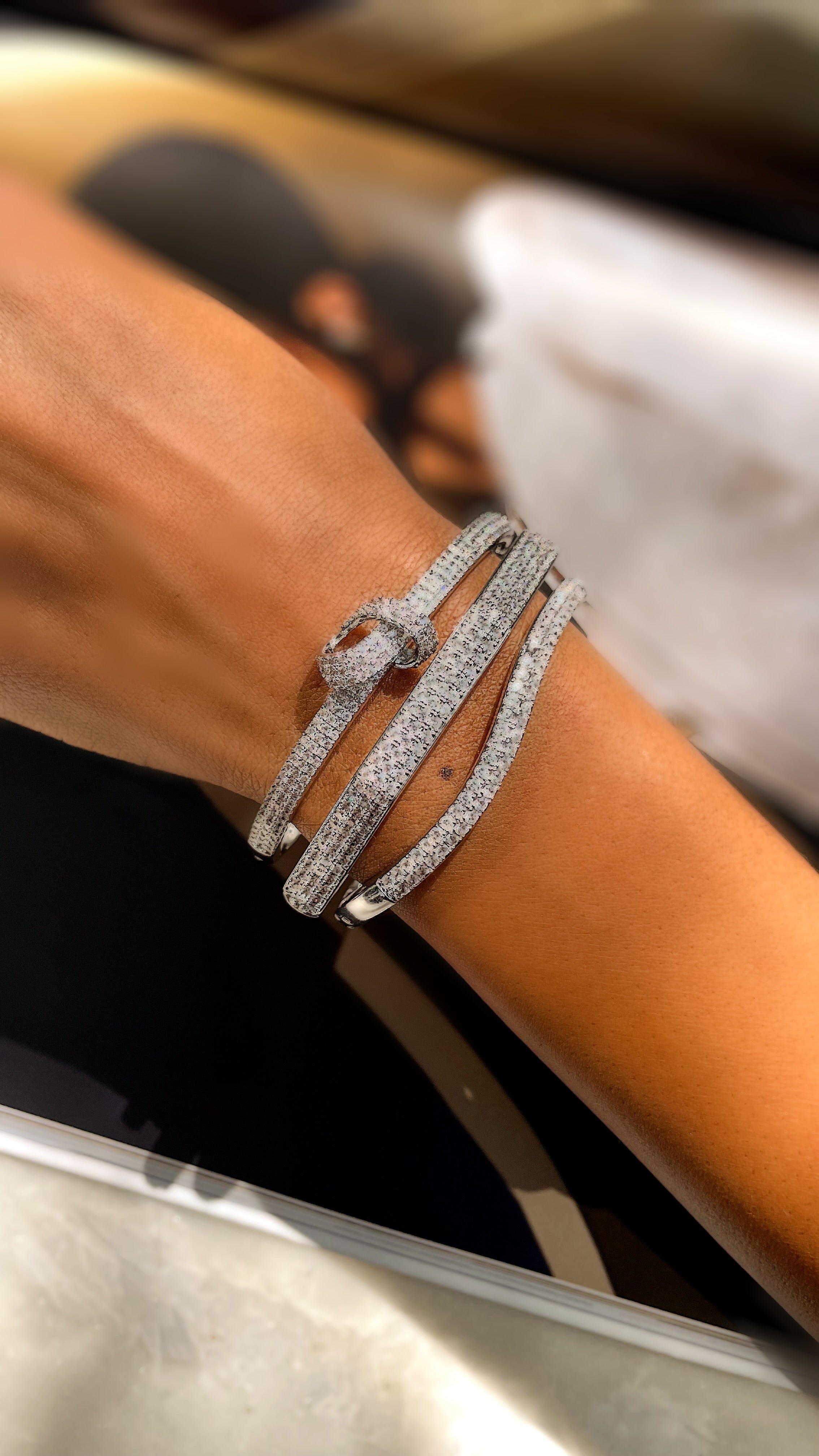 LOVELOOP| Gold/Silver Knot Bangle