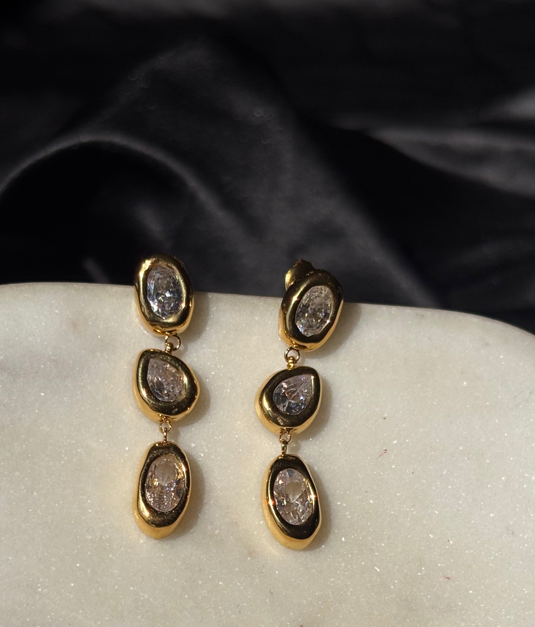SOLANA| TARNISH-FREE|GOLD DROP EARRING