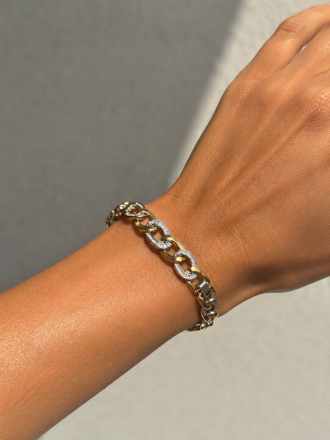 ENTWINE| Interlinked Mixed Metal Bracelet