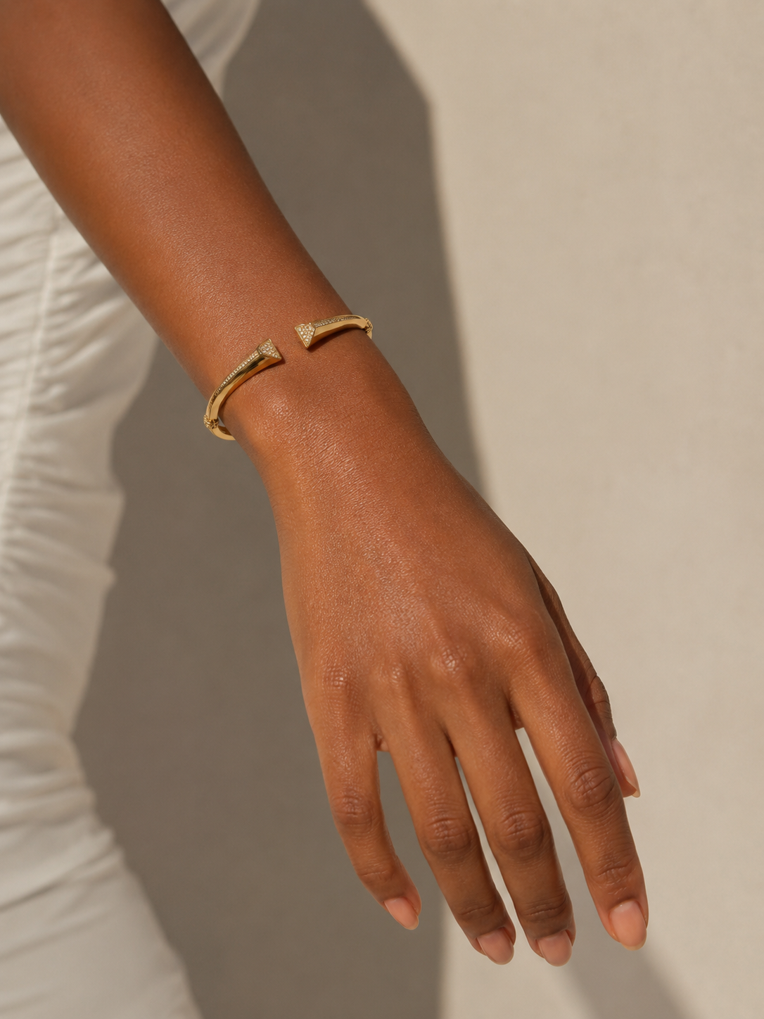 FIRST CLASS| Geometric Gold Bangle