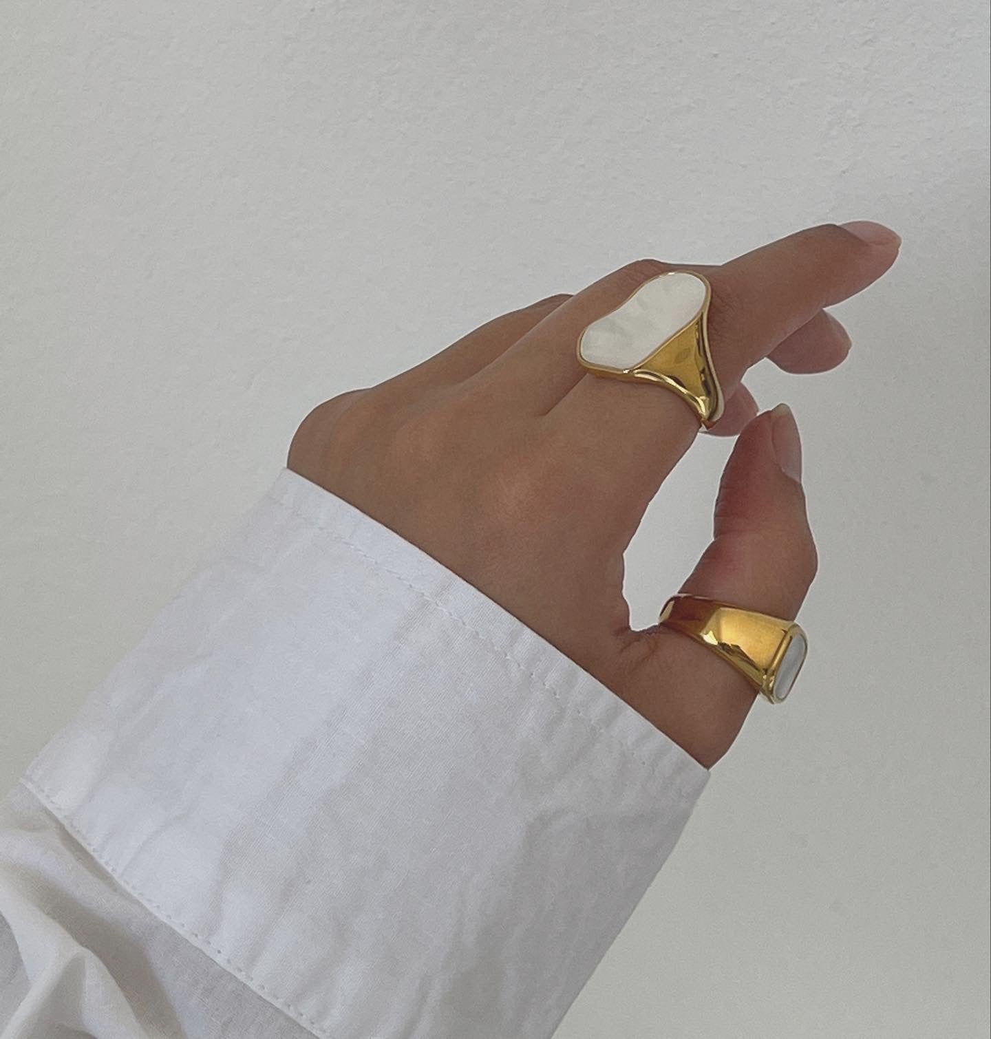 FEMMÉ | ZSxRizDhoda | Tarnish Free | Golden Pearl Chunky Oval Irregular Ring