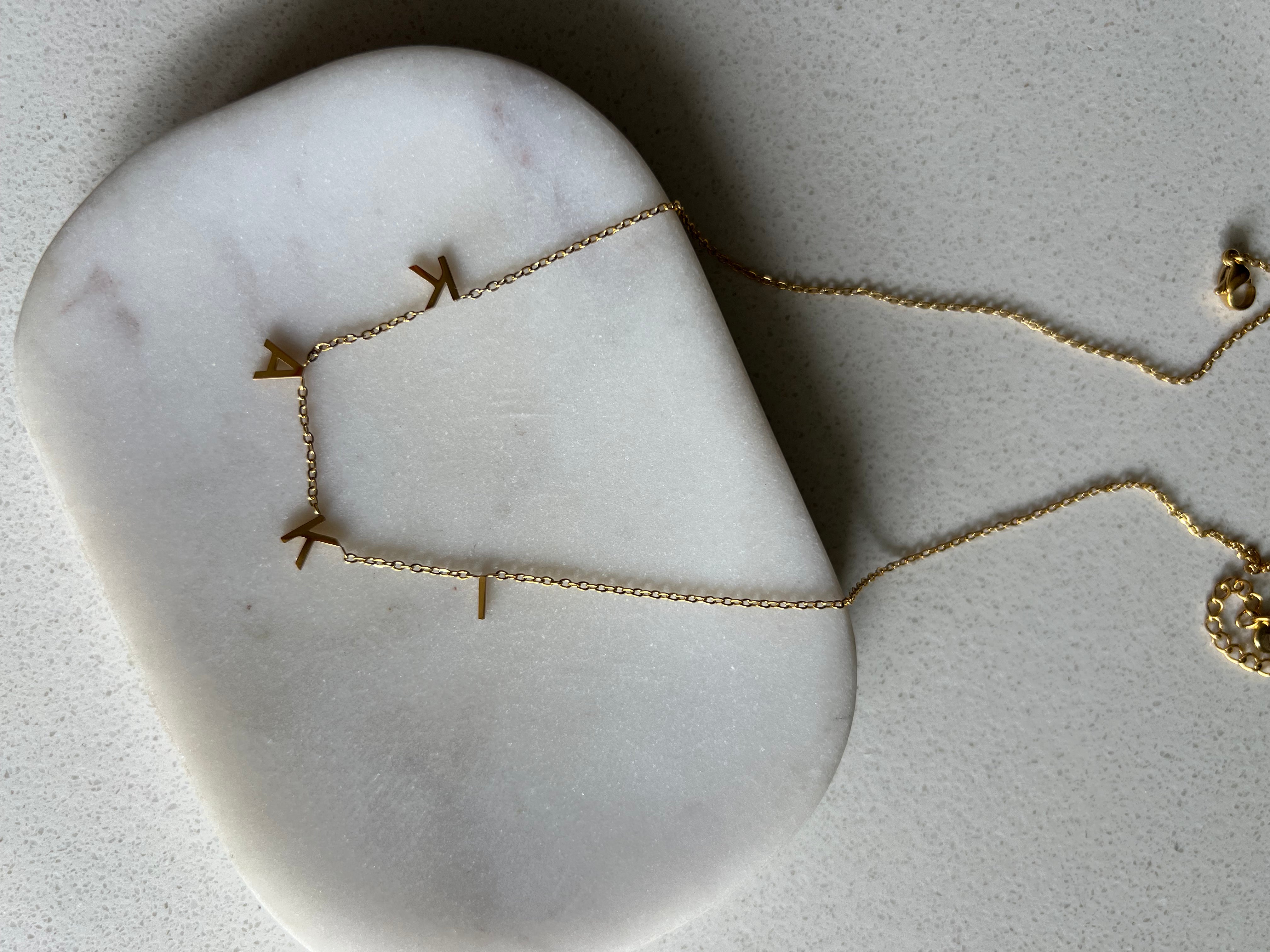 AUNT NECKLACES | 16 Terms | Spaced Out/Pendant Style | Tarnish Free | 18ct Gold Plated and Stainless Steel |