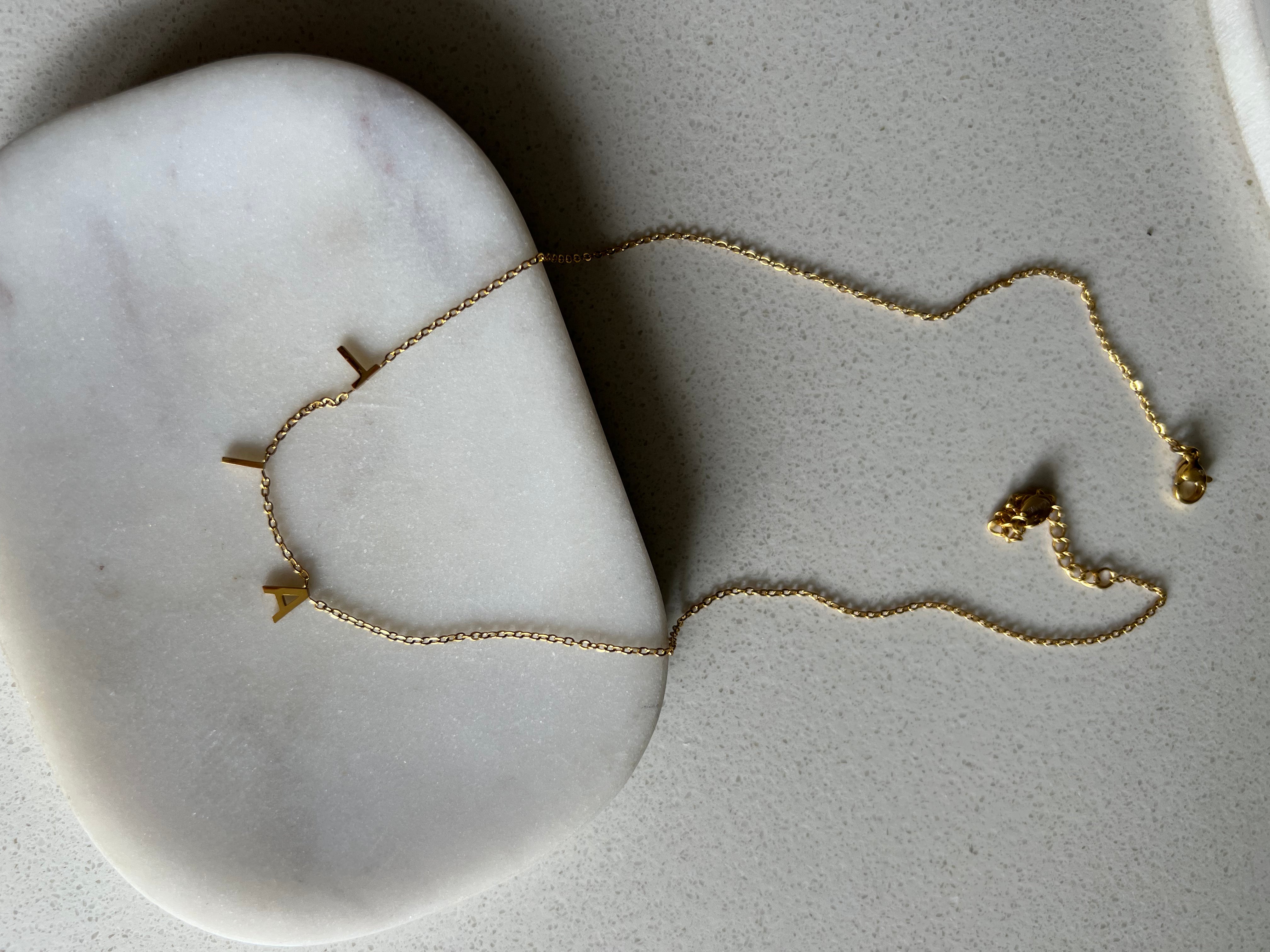 AUNT NECKLACES | 16 Terms | Spaced Out/Pendant Style | Tarnish Free | 18ct Gold Plated and Stainless Steel |