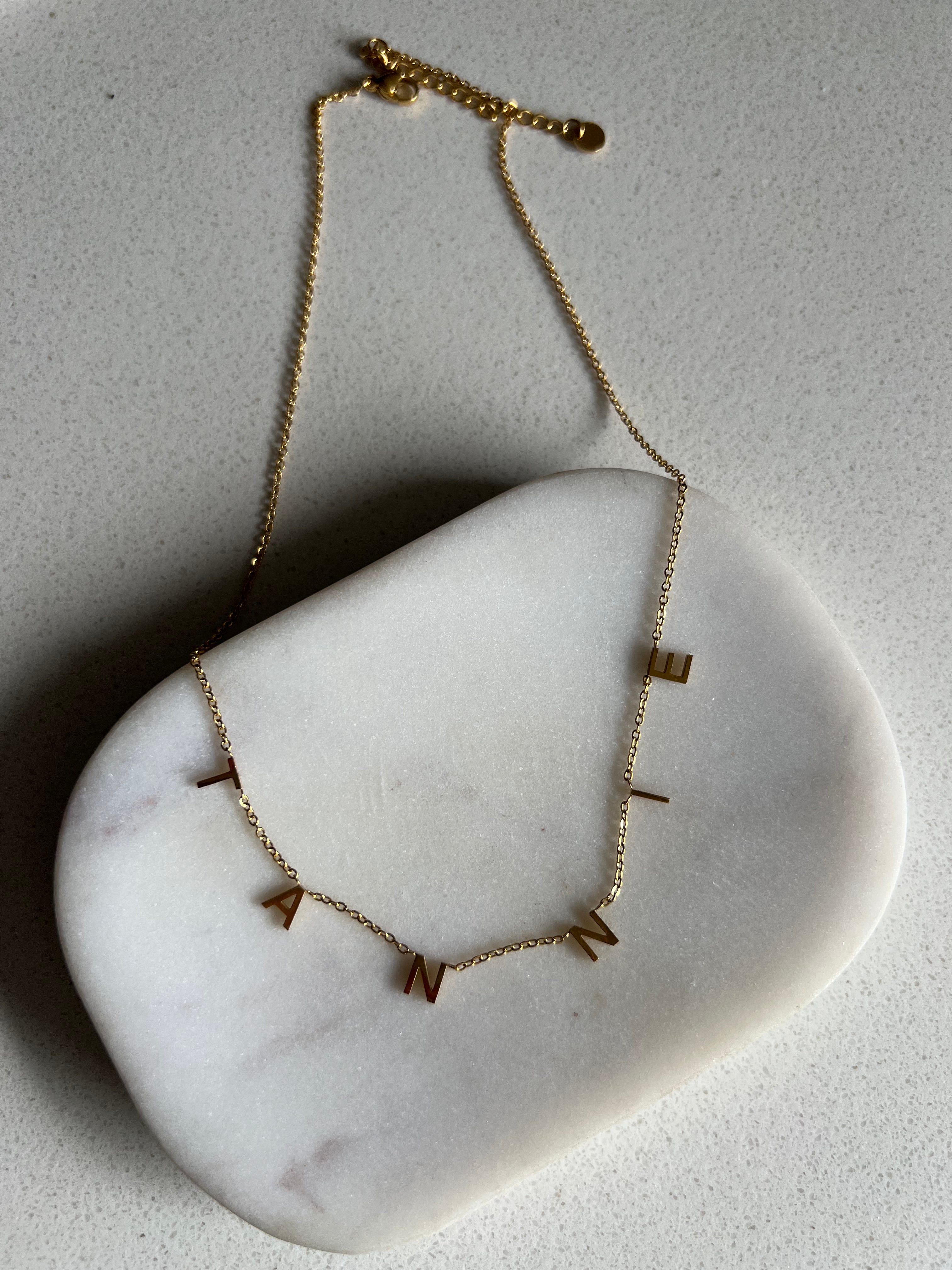 AUNT NECKLACES | 16 Terms | Spaced Out/Pendant Style | Tarnish Free | 18ct Gold Plated and Stainless Steel |