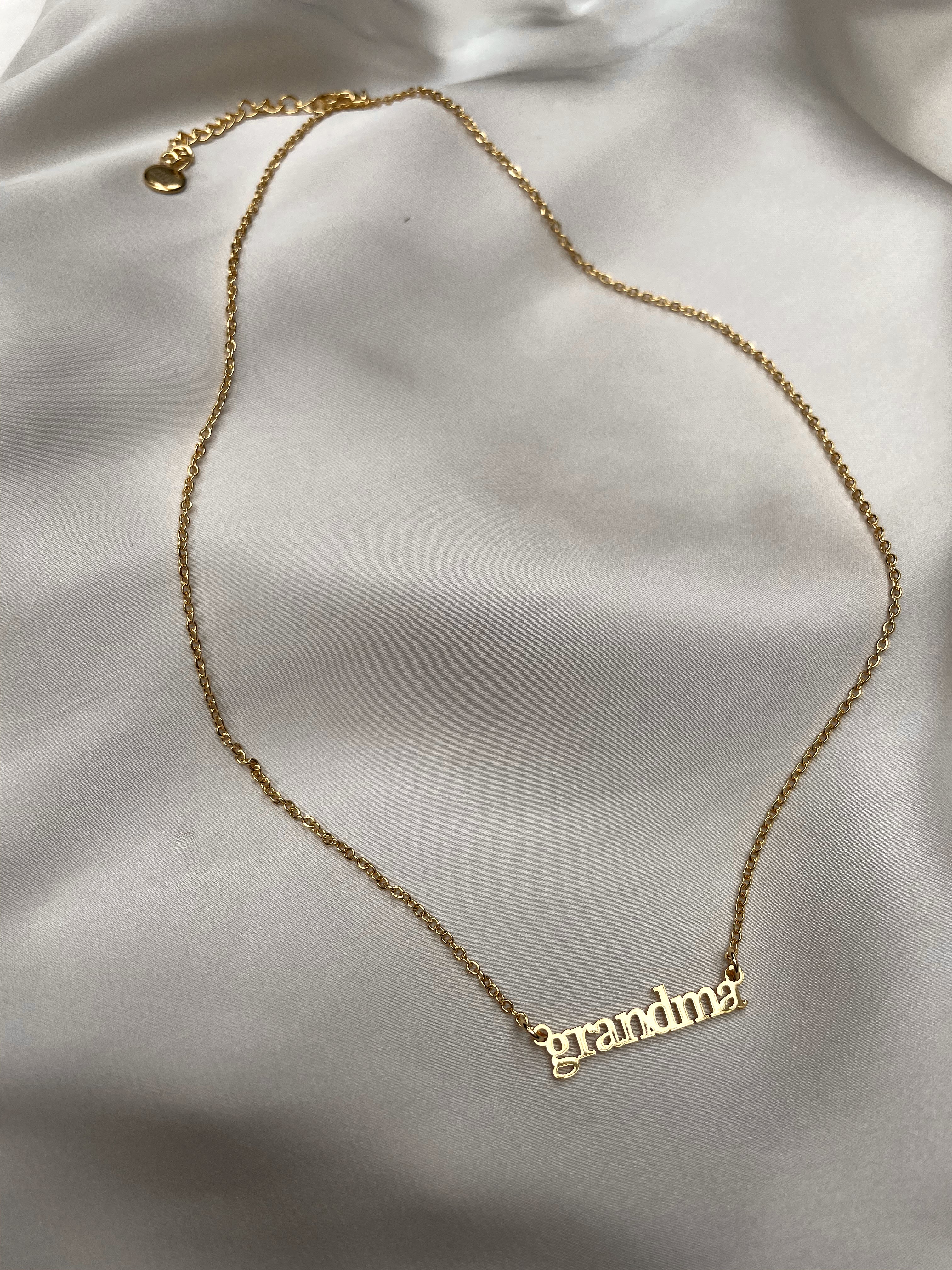 GLAMMA GRANNY GRAN OUMA MA NAN NANI NANA DADI GRANDMA GOGO GLAMMY GIGI | GRANDMOTHER WORD NECKLACES | 11 styles | Tarnish Free | 18ct Gold Plated and Stainless Steel |