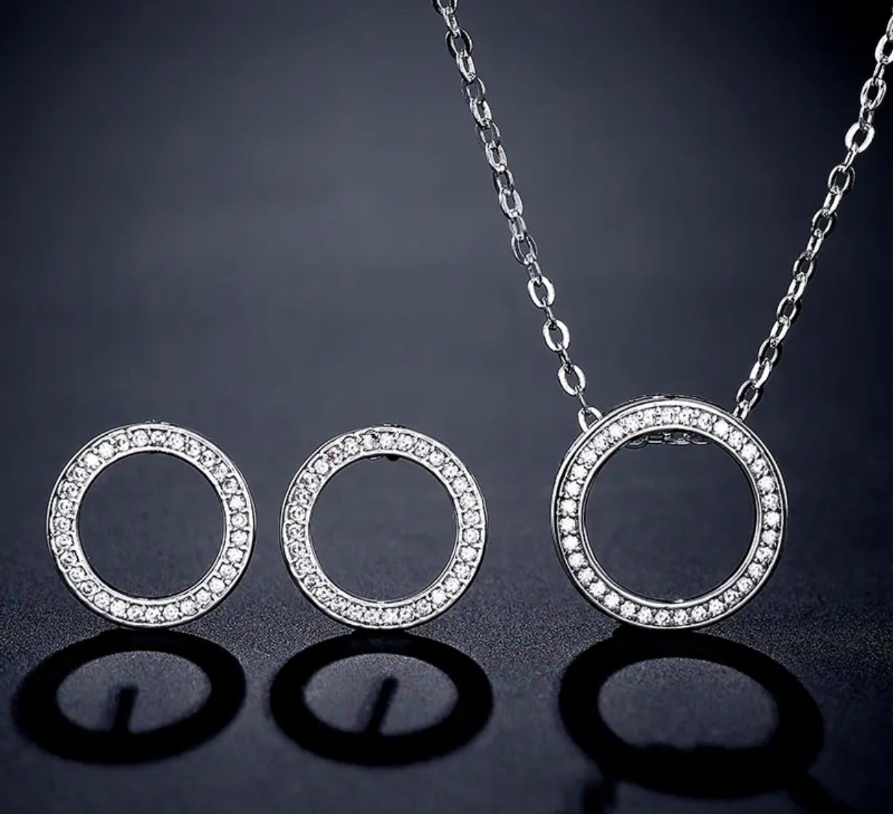 ZAYNAB | Gold/Silver Circular Necklace | AAA Grade Cubic Zirconia
