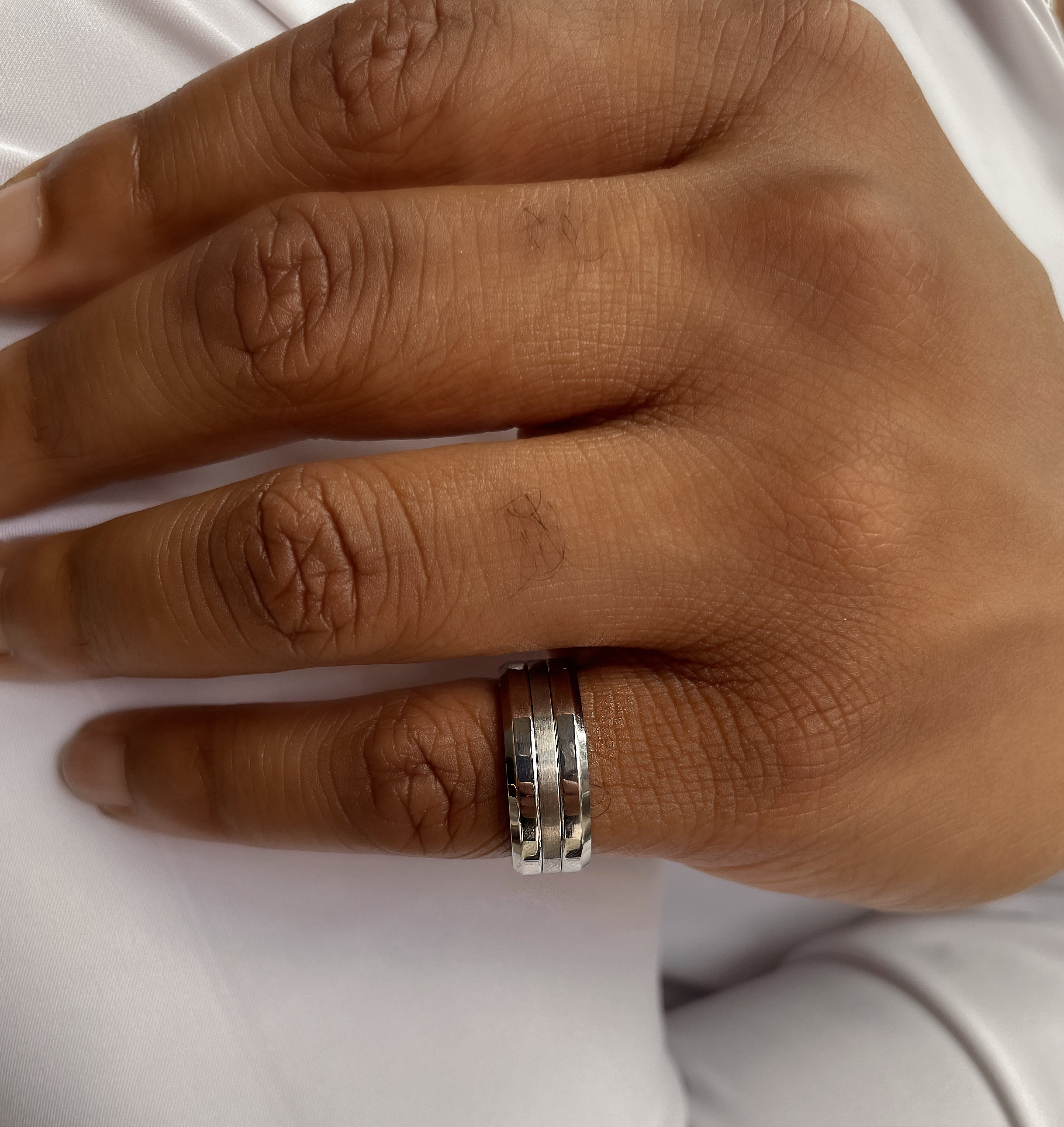 BLX | ZibaMan | Silver/Black Groove Ring | Tarnish-Free