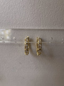 RAYA | Gold/Silver | Cubic Zirconia Medium Hoop | Earrings
