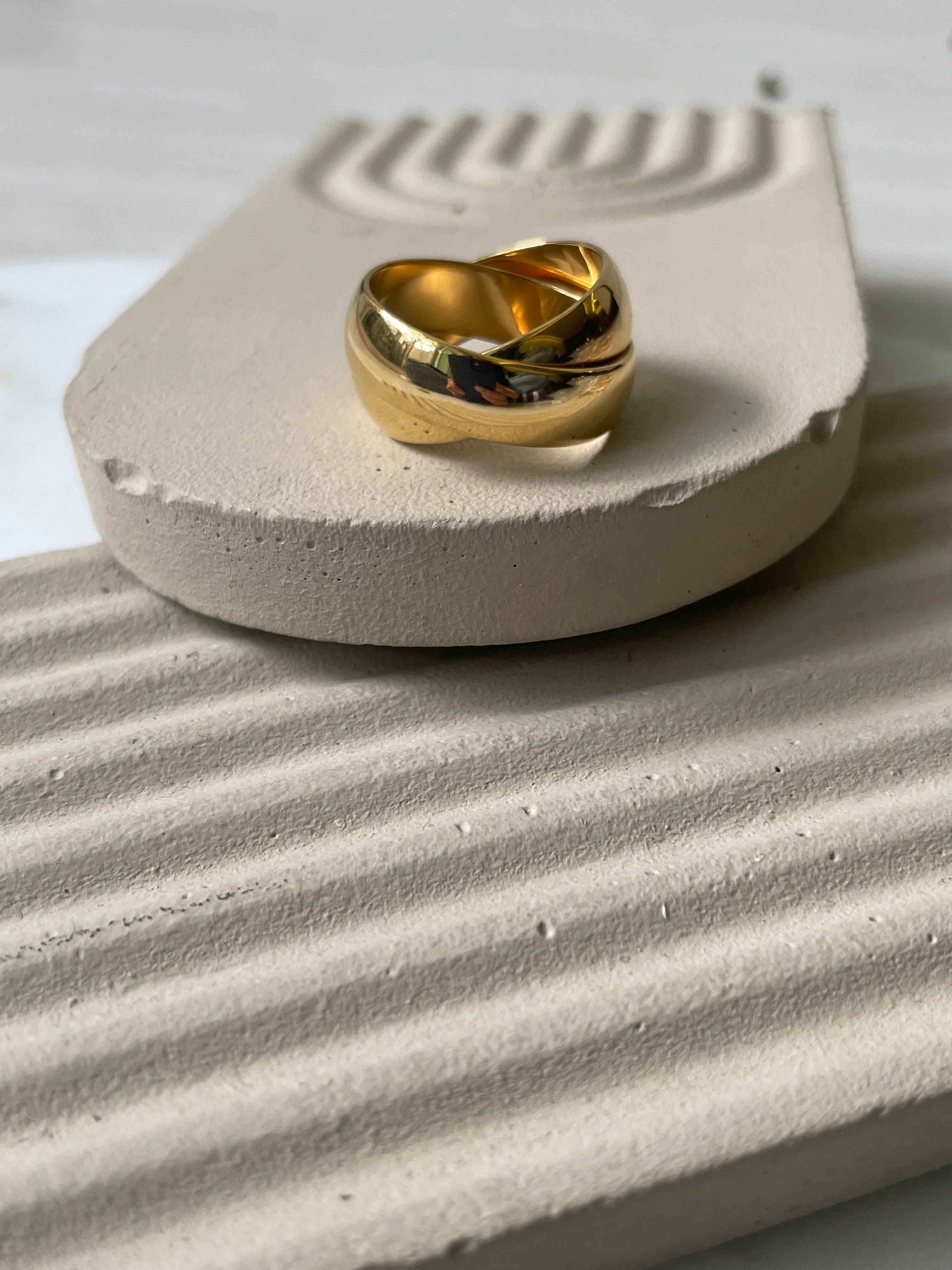 HALO INTERTWINE| Tarnish-Free|2 Layer Round Cut Gold Ring