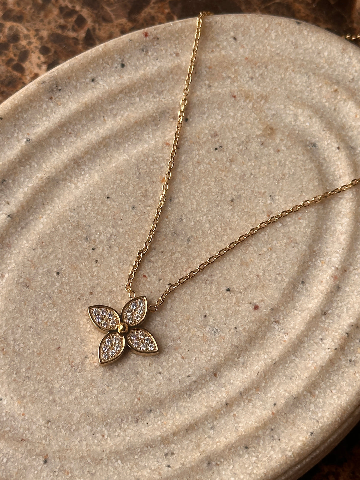 MAGNOLIA| TARNISH-FREE| GOLD FLOWER NECKLACE