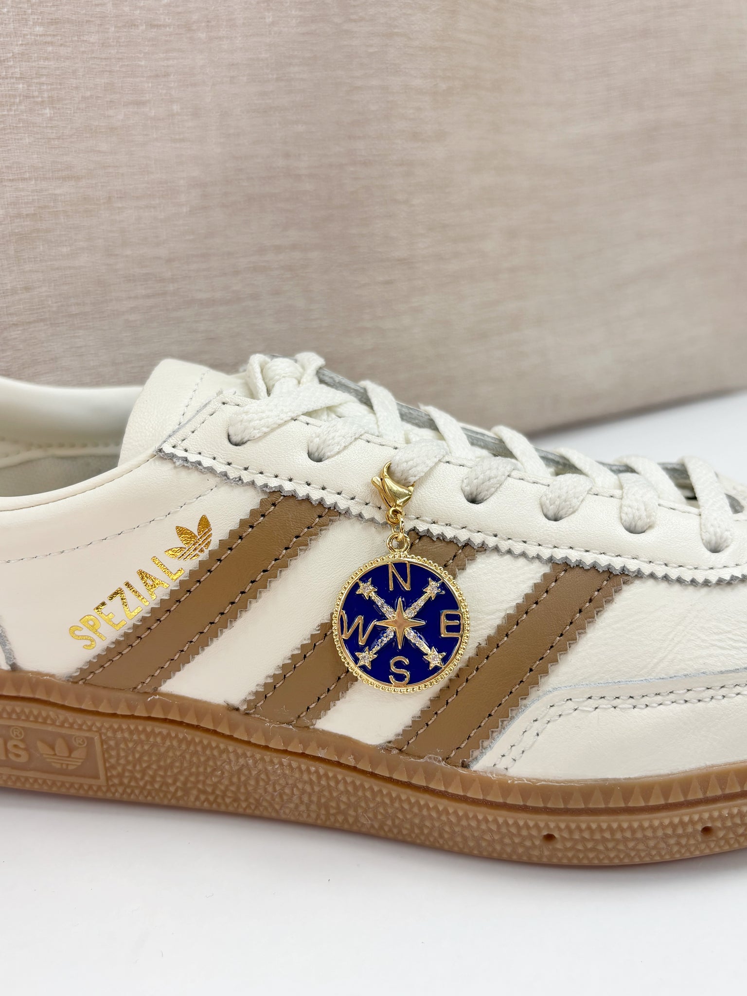 SHOE CHARMS - Compass