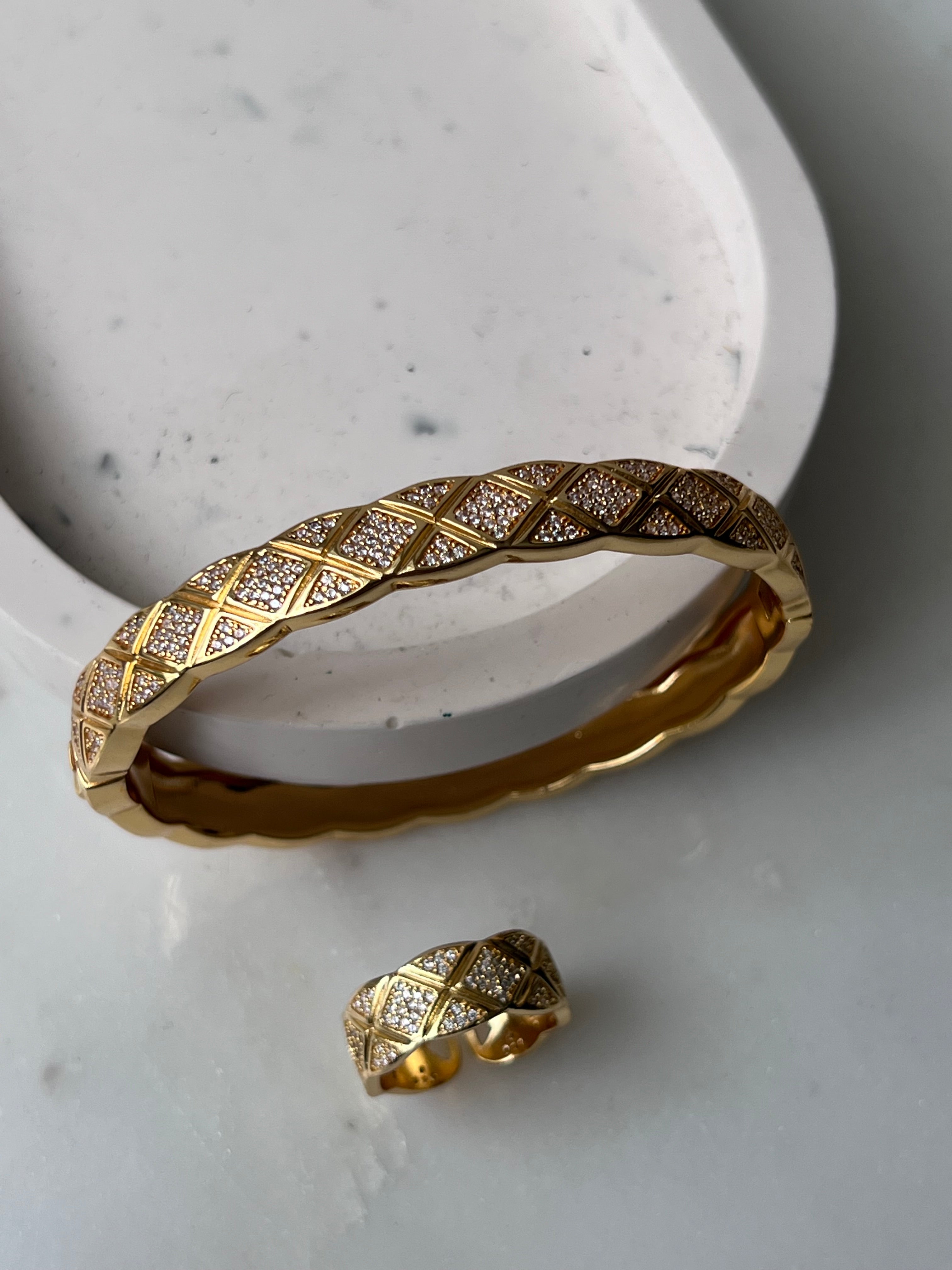 VERSAILLES| Luxury Gold Bangle/Ring