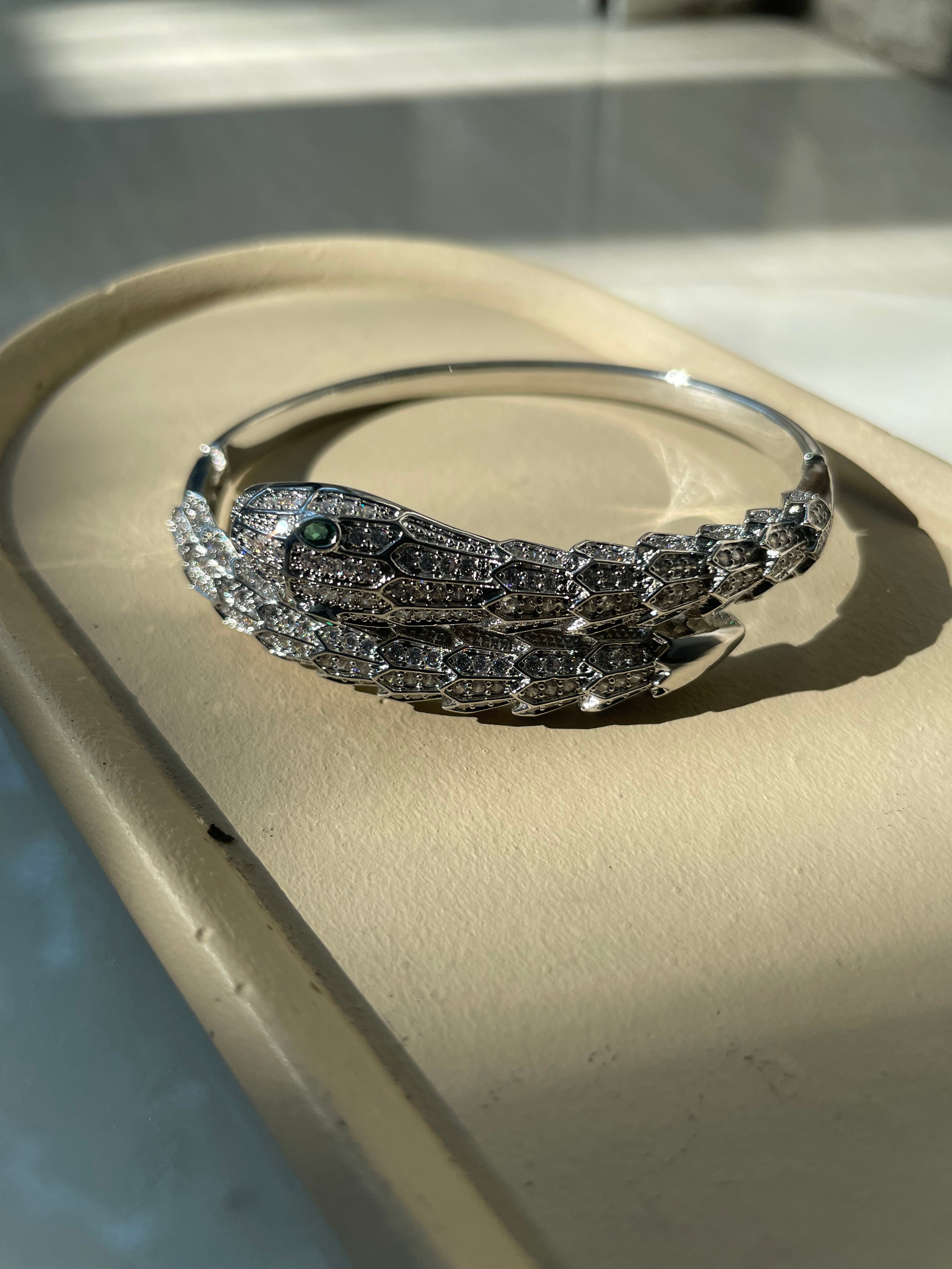MEDUSA BANGLE|Encrusted Snake Bangle