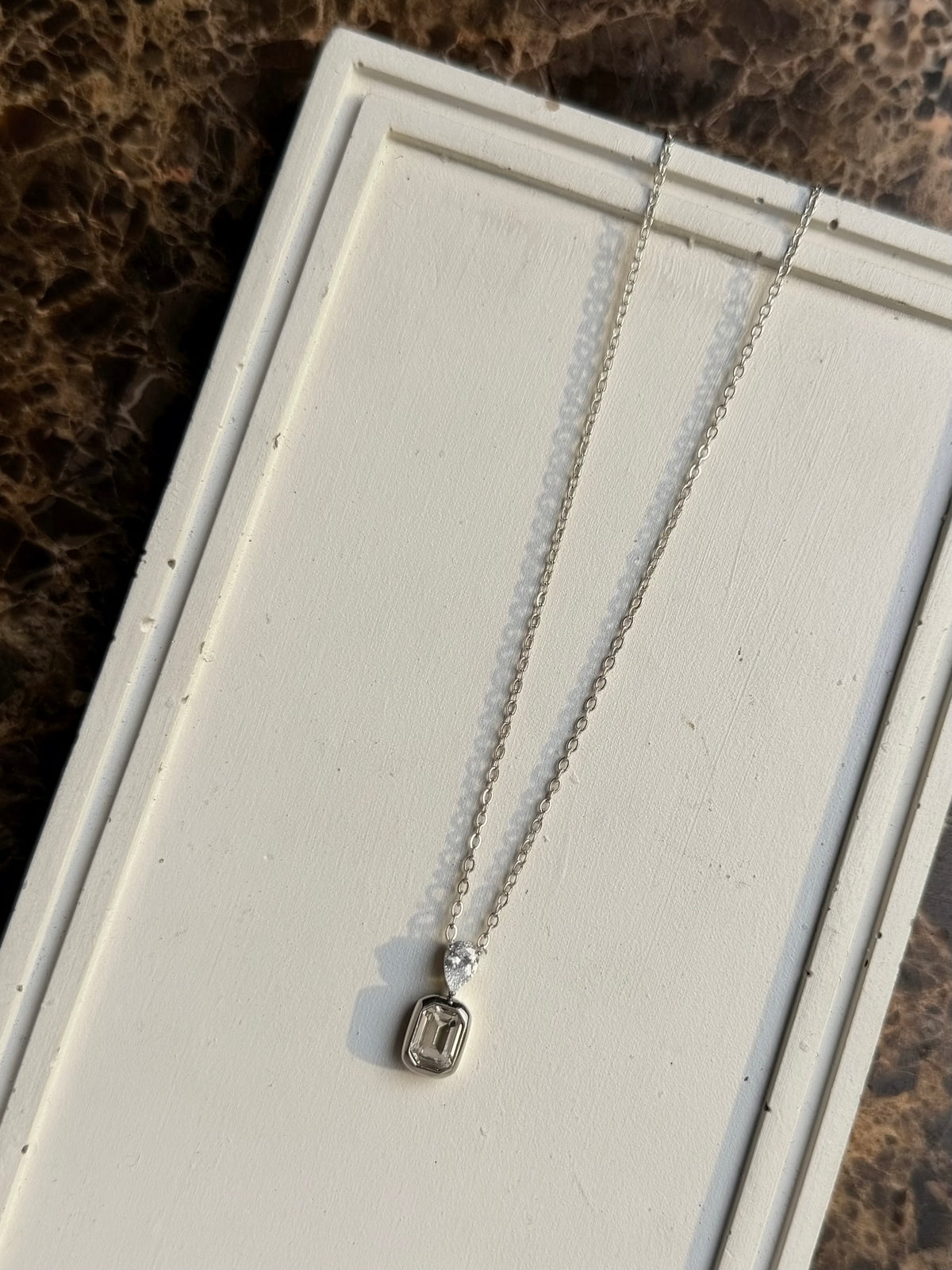 HIGH SOCIETY| TARNISH-FREE| DAINTY NECKLACE