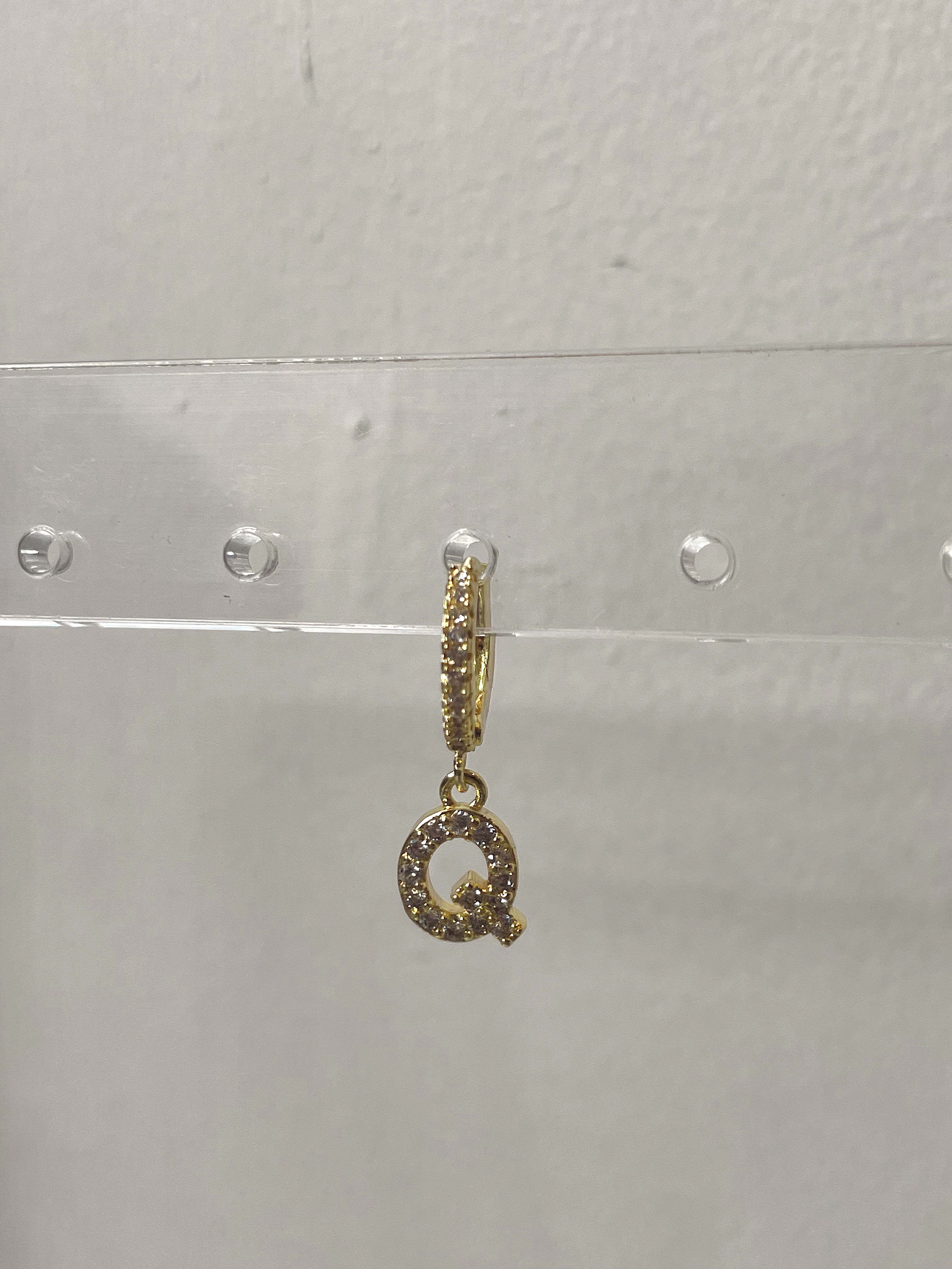INITIAL HUGGIES | Earrings (One Piece)