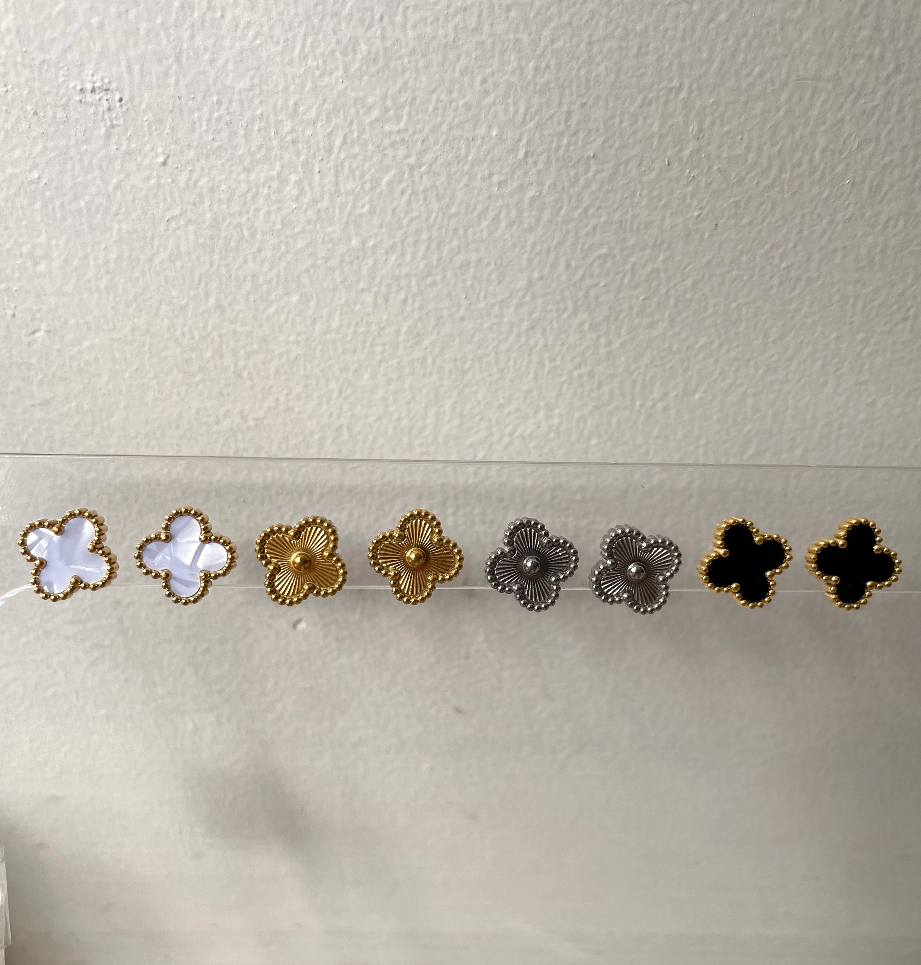 CLOVER EARRING | Tarnish Free | Gold/Silver Black/White Clover Flower | Earring