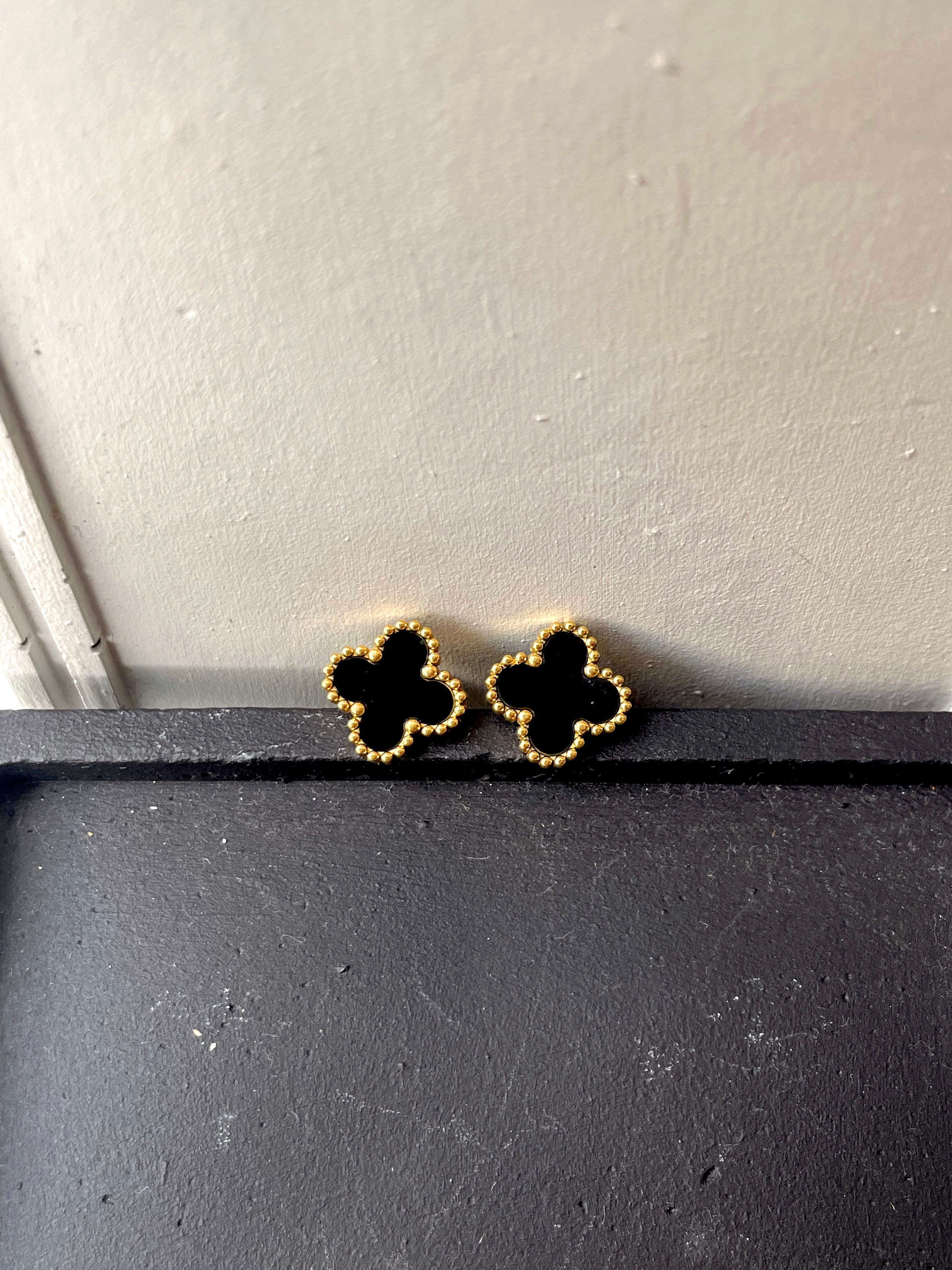 CLOVER EARRING | Tarnish Free | Gold/Silver Black/White Clover Flower | Earring