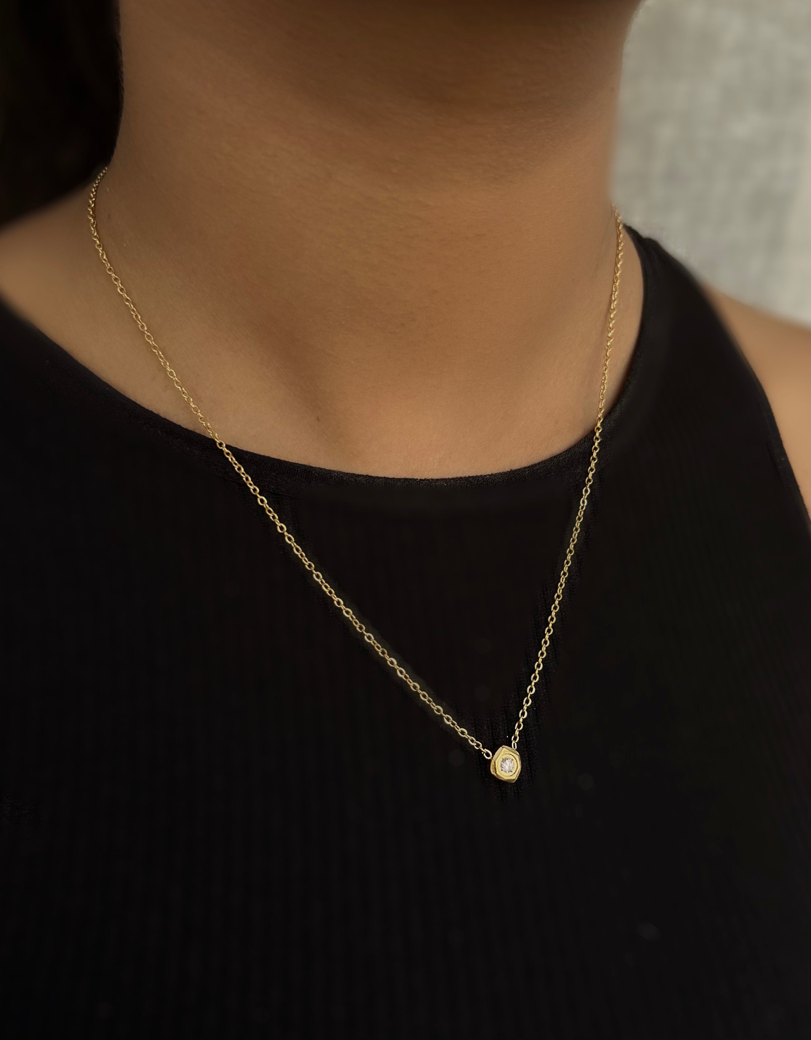 PETUNIA | Gold Minimal Pendant Necklace