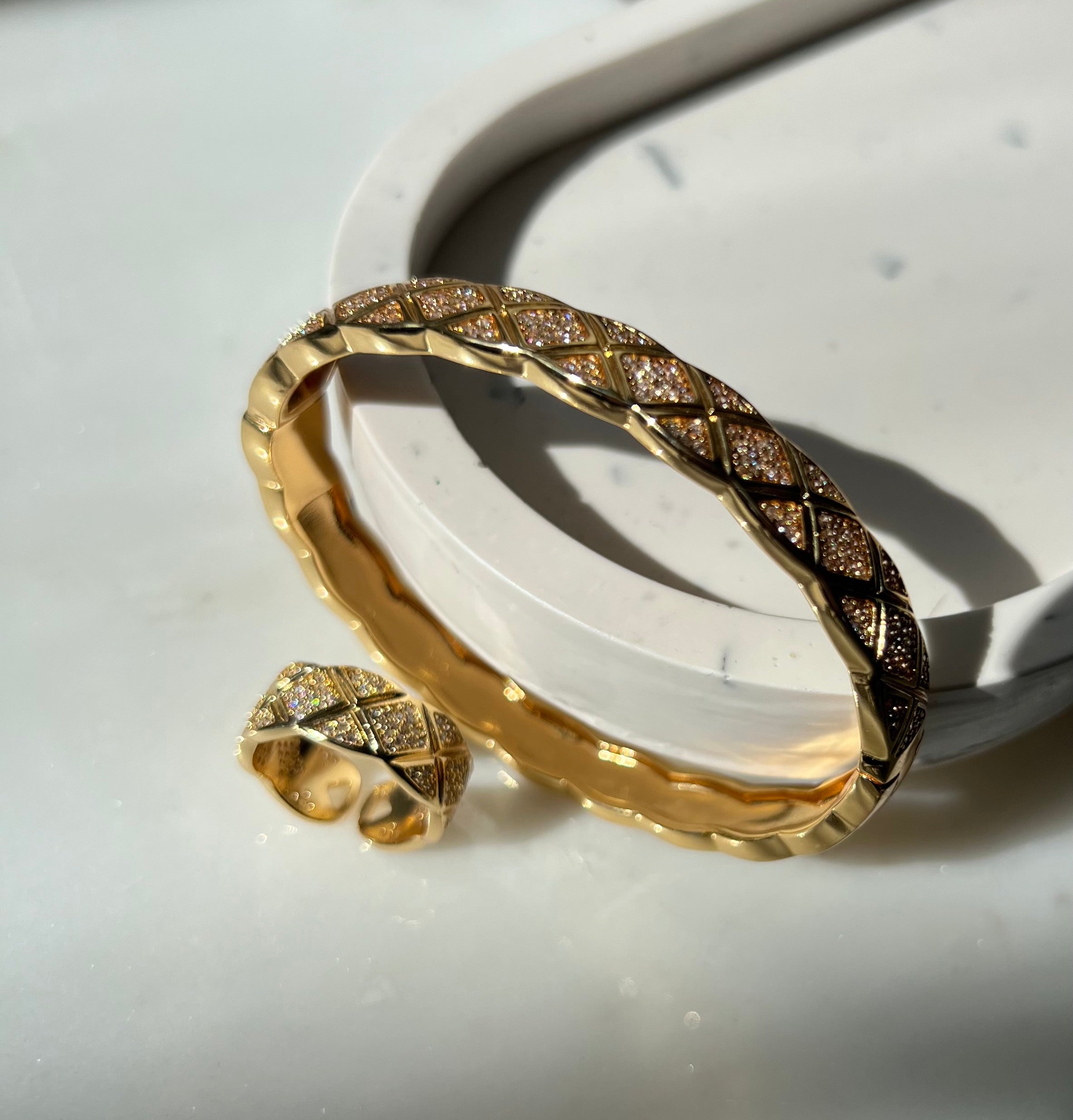 VERSAILLES| Luxury Gold Bangle/Ring