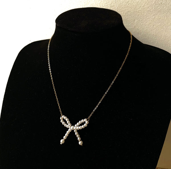 MODERN MUSE | Tarnish Free| Gold Pearl Bow | Necklace
