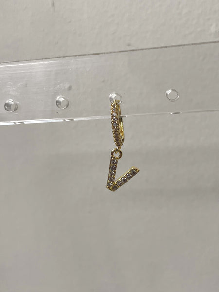 INITIAL HUGGIES | Earrings (One Piece)
