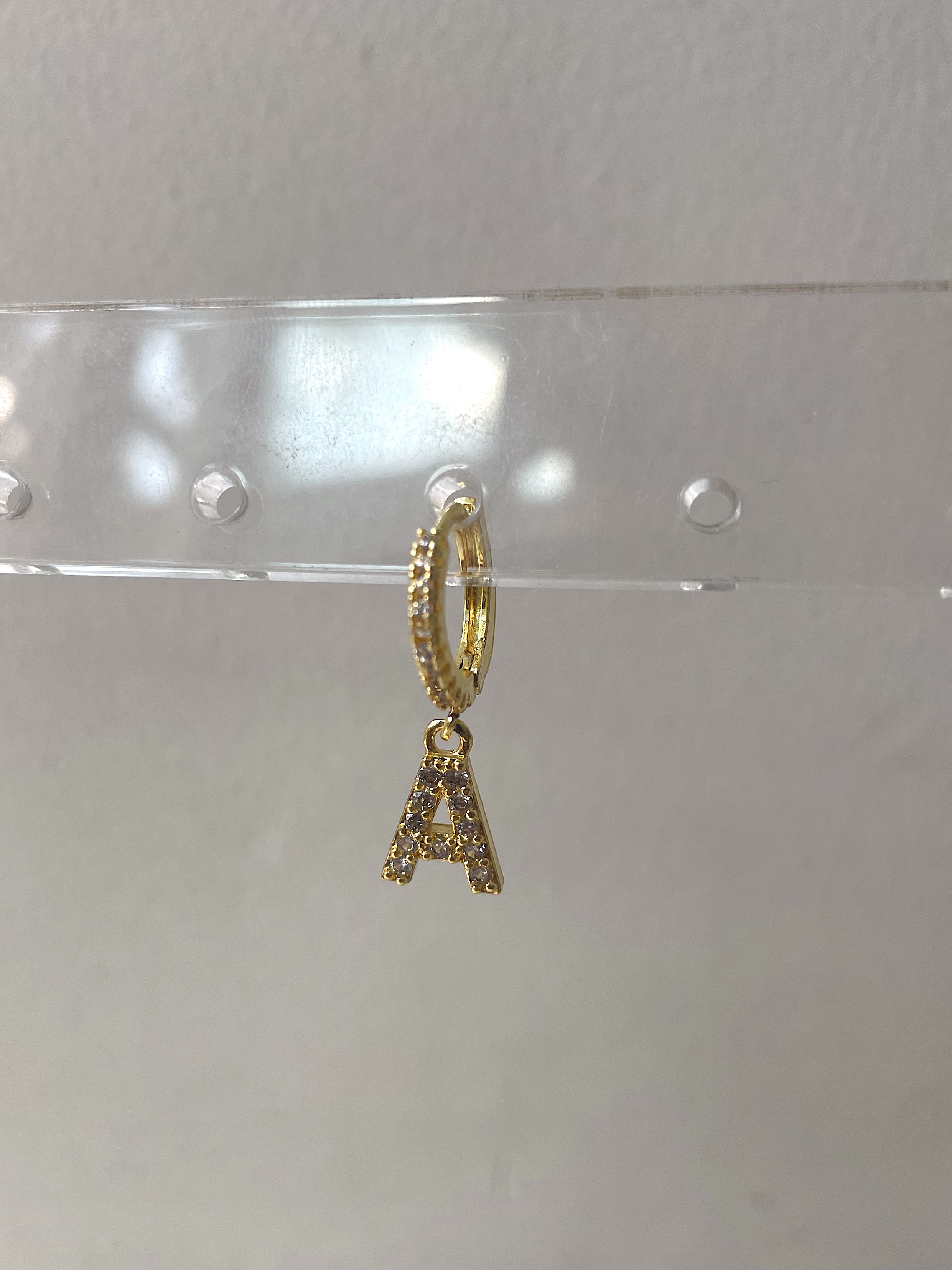 INITIAL HUGGIES | Earrings (One Piece)