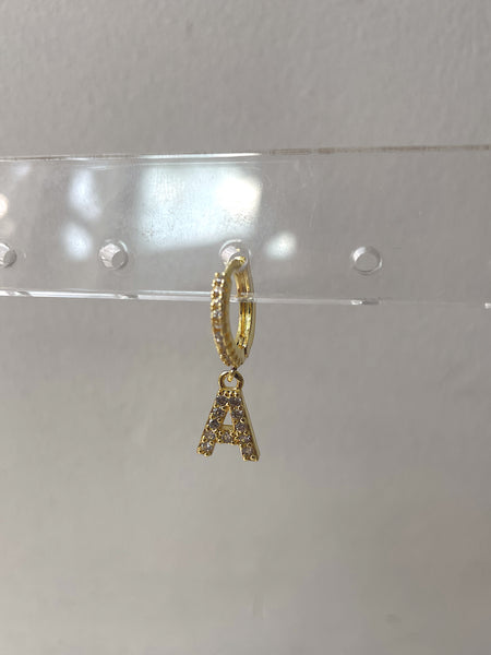 INITIAL HUGGIES | Earrings (One Piece)