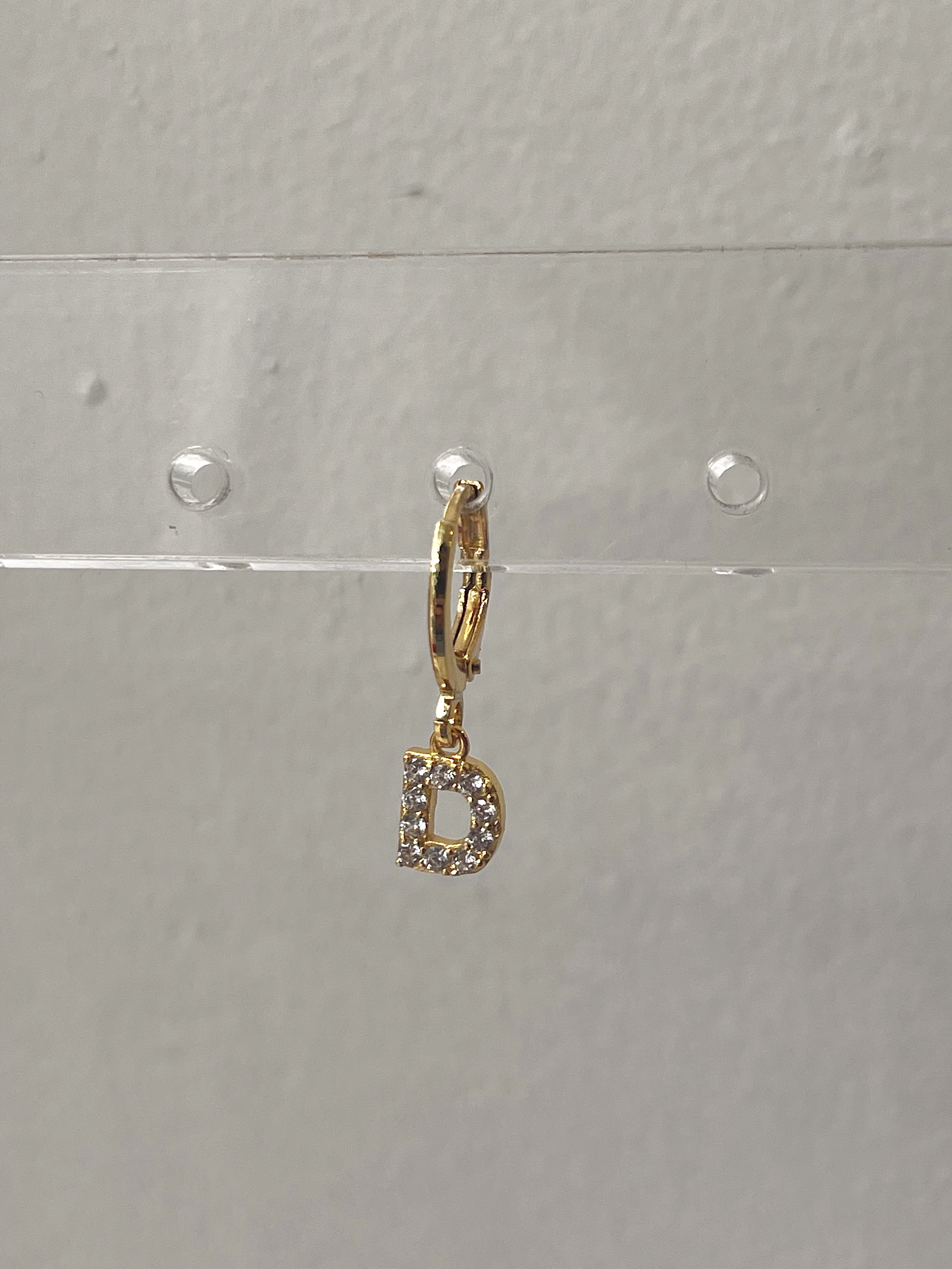 INITIAL HUGGIES | Earrings (One Piece)