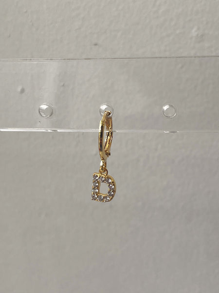 INITIAL HUGGIES | Earrings (One Piece)