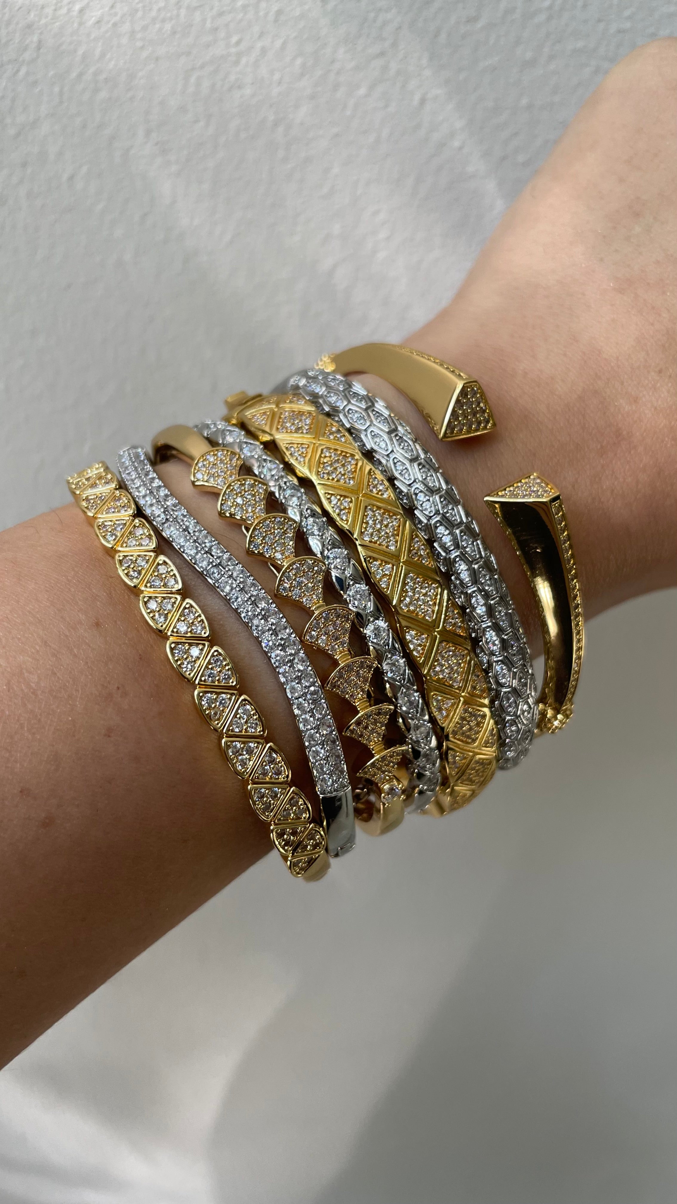 BELLADONNA| Gold/Silver Pavé Bangle